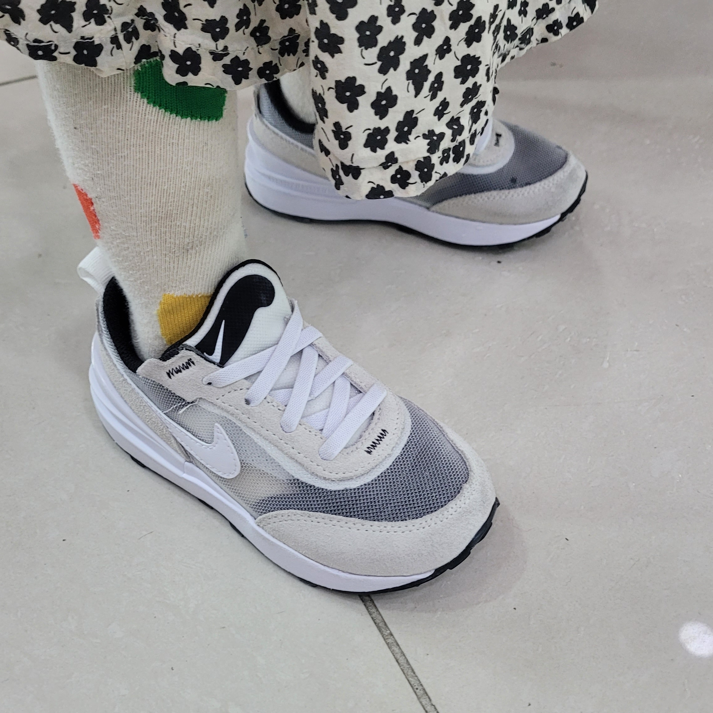 (TD) Nike Waffle One Infinite Lilac 착용 스타일 - 3