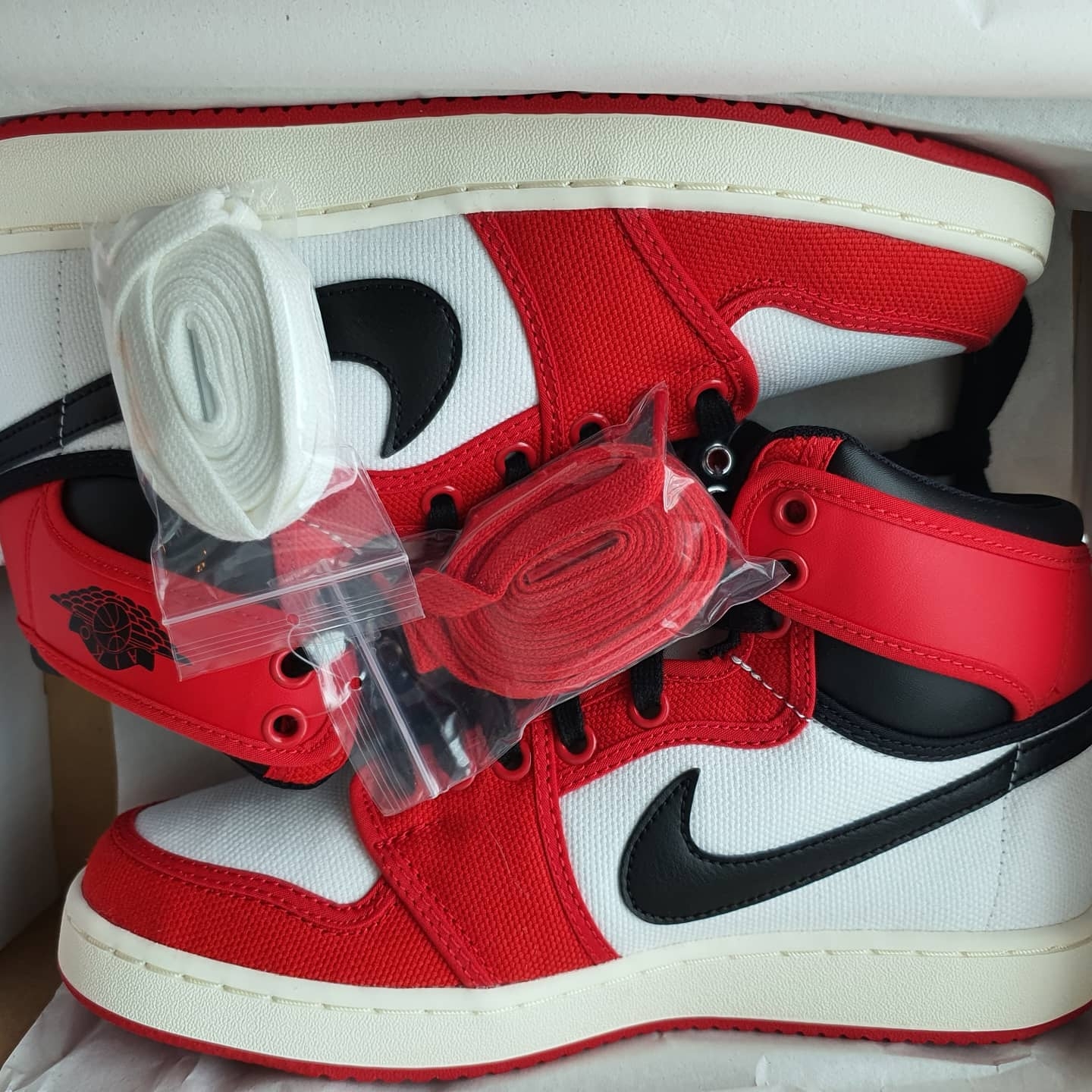 Jordan 1 KO Chicago 2021 착용 스타일 - 3