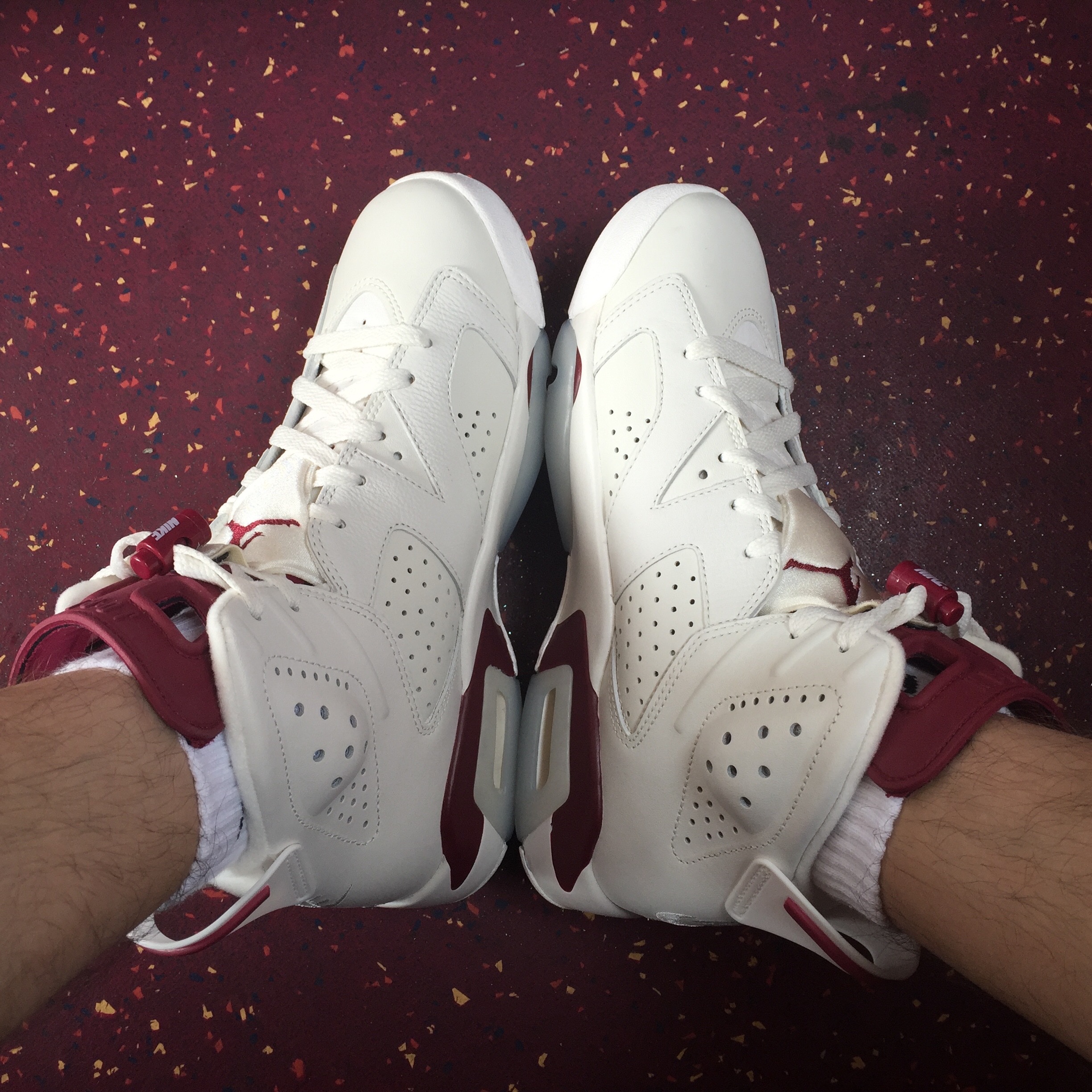 Jordan 4 Retro OG White Cement 2016, Jordan 6 Retro Maroon 2015 착용 스타일 - 3