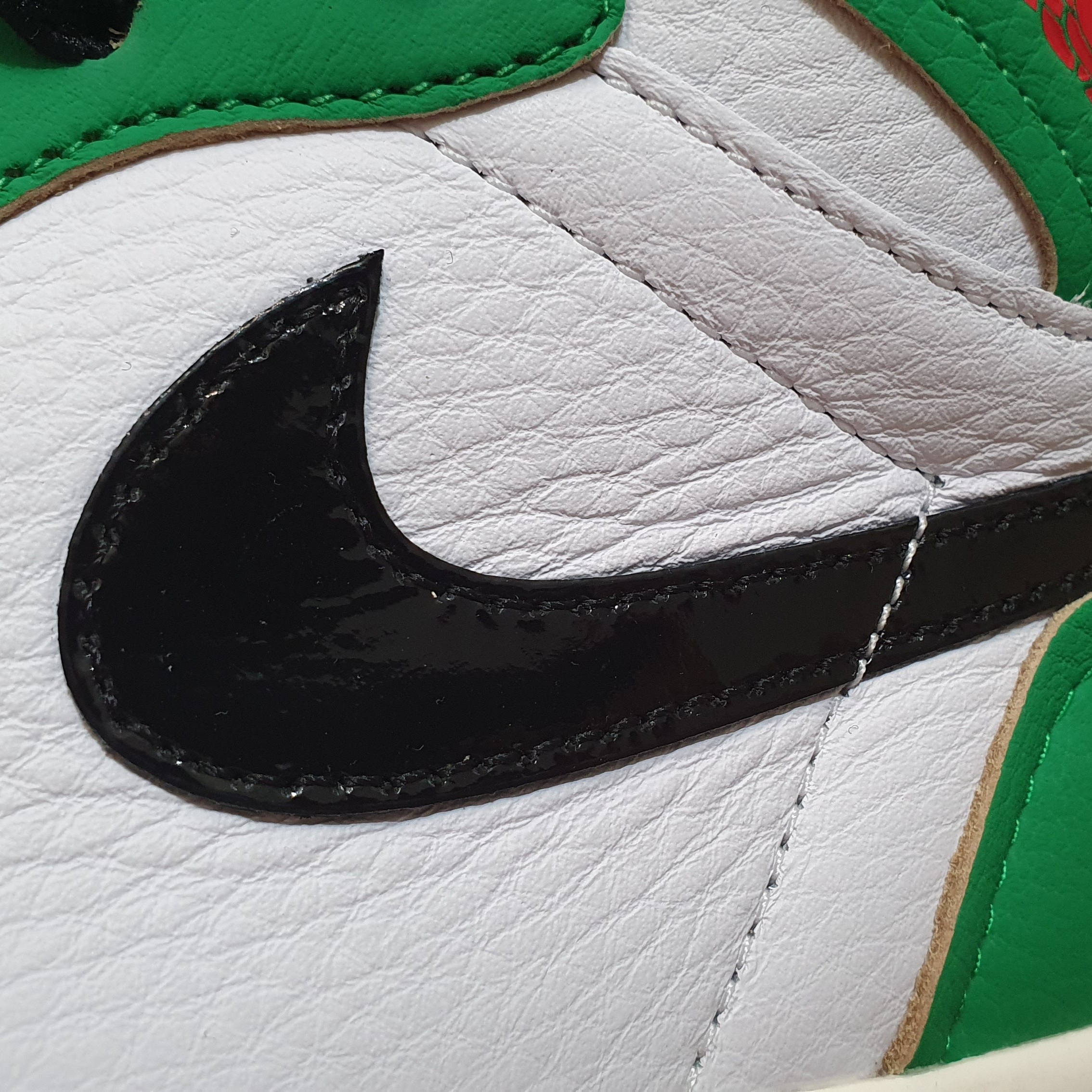 (W) Jordan 1 Retro High OG Lucky Green 착용 스타일 - 2