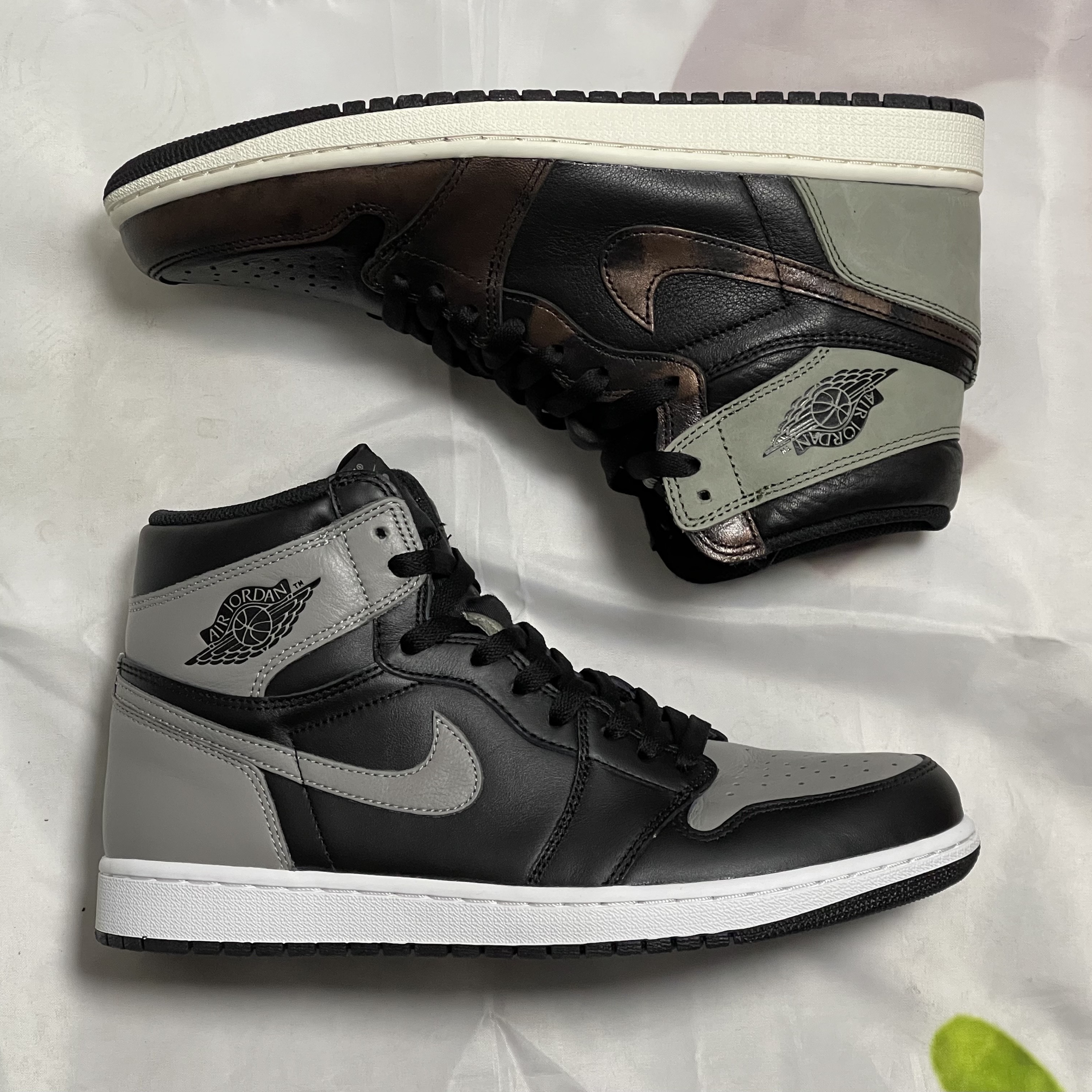 Jordan 1 Retro High OG Rust Shadow, Jordan 1 Retro High OG Shadow 2018 착용 스타일 - 1