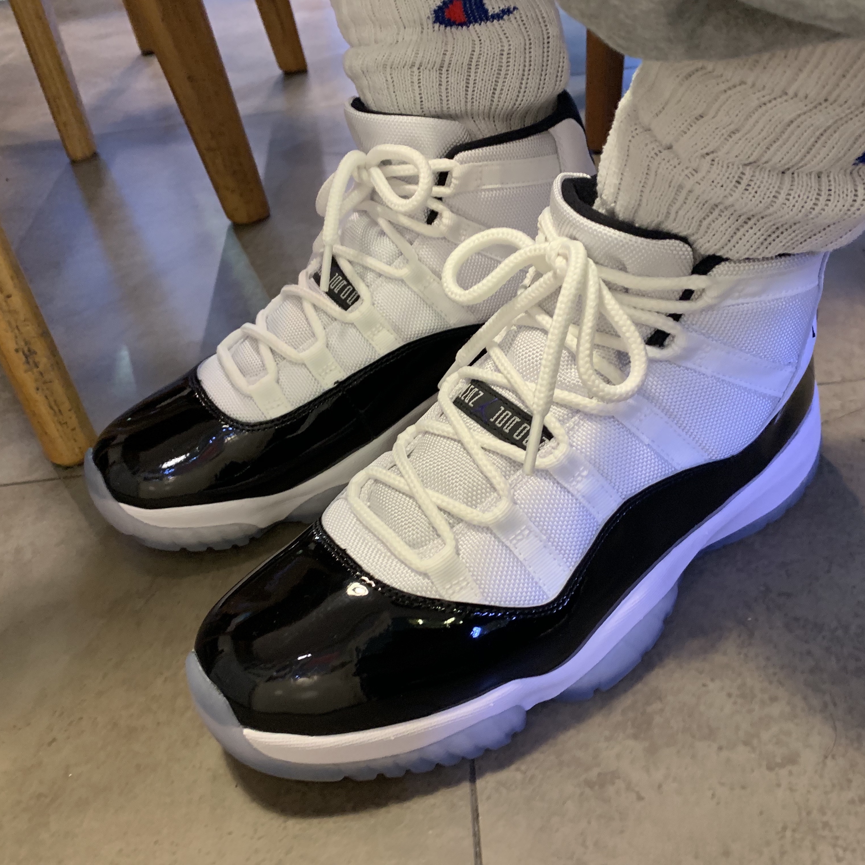 Jordan 11 Retro Concord 2018 착용 스타일 - 2