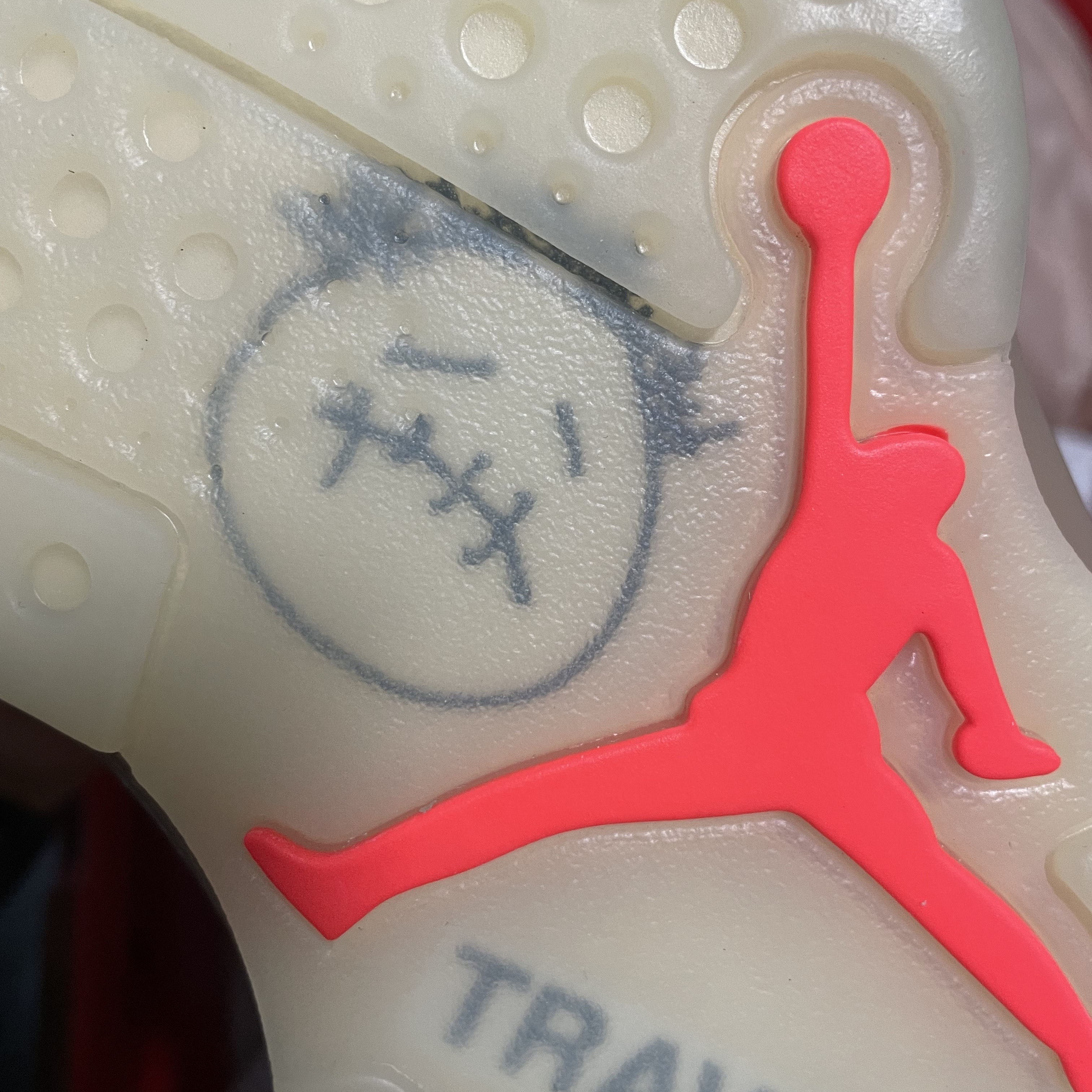 Jordan 6 x Travis Scott Retro SP British Khaki 착용 스타일 - 1