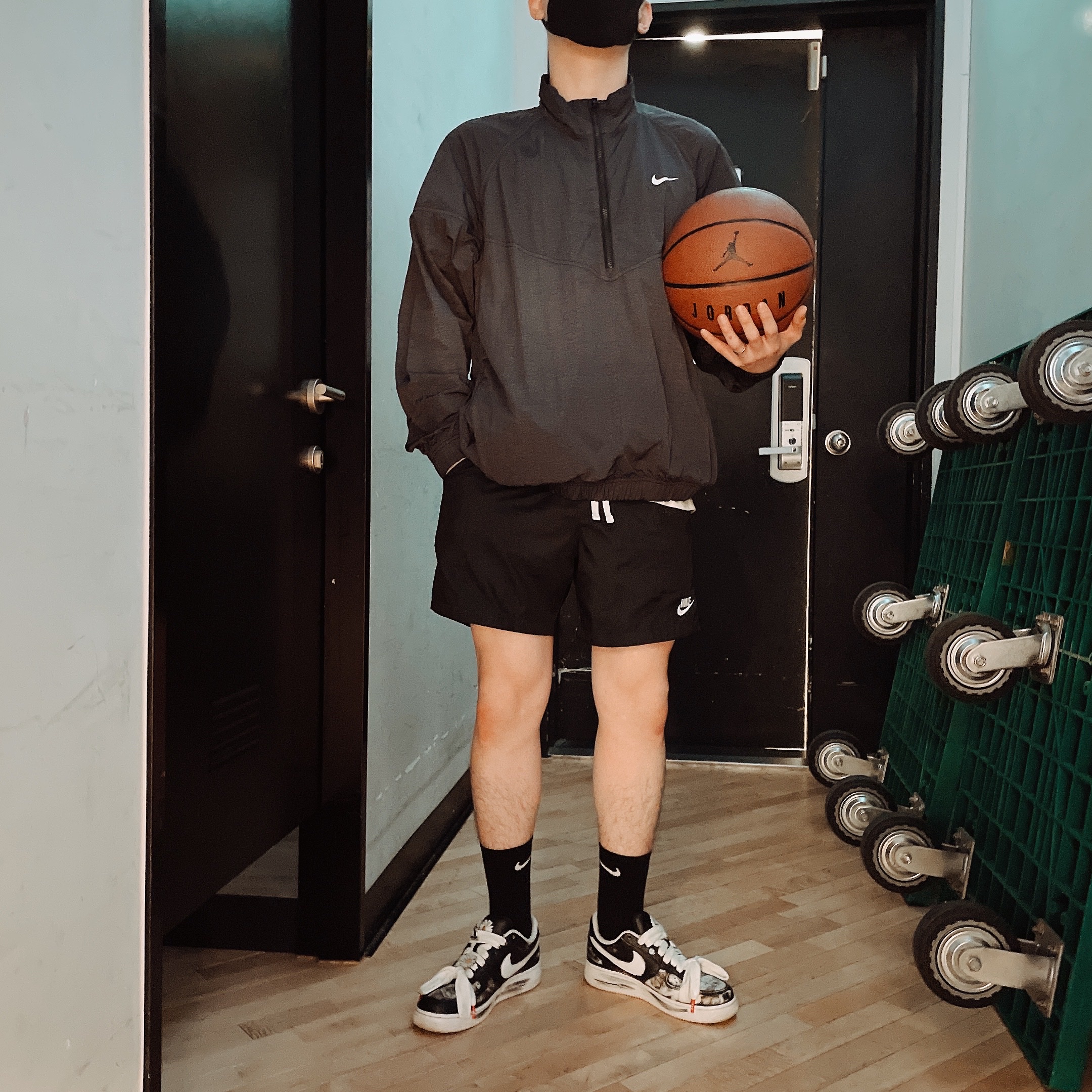 Nike x Peaceminusone Air Force 1 Low Para-Noise, Nike x Stussy Windrunner Jacket Off Noir 착용 스타일