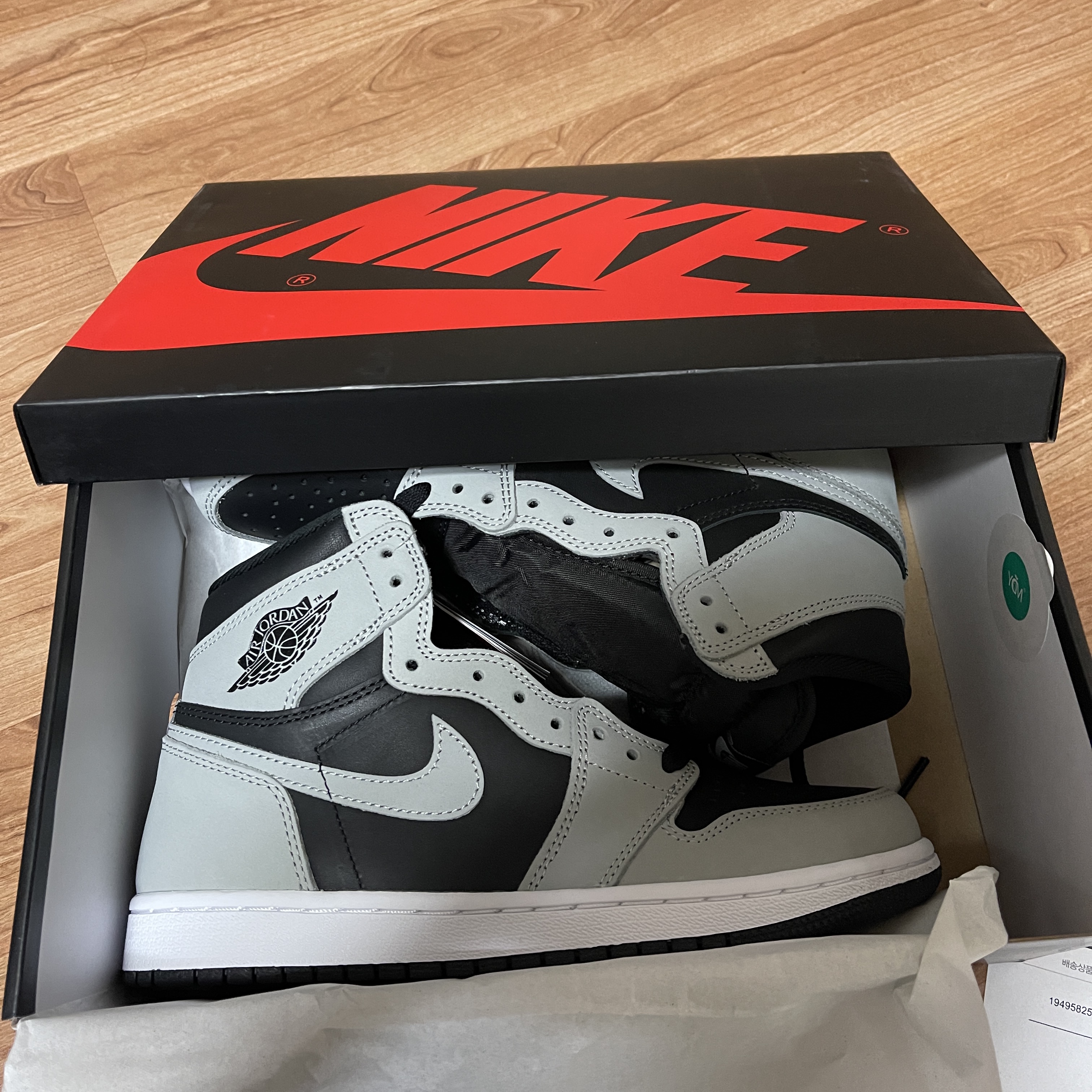 Jordan 1 Retro High OG Shadow 2.0 착용 스타일 - 1