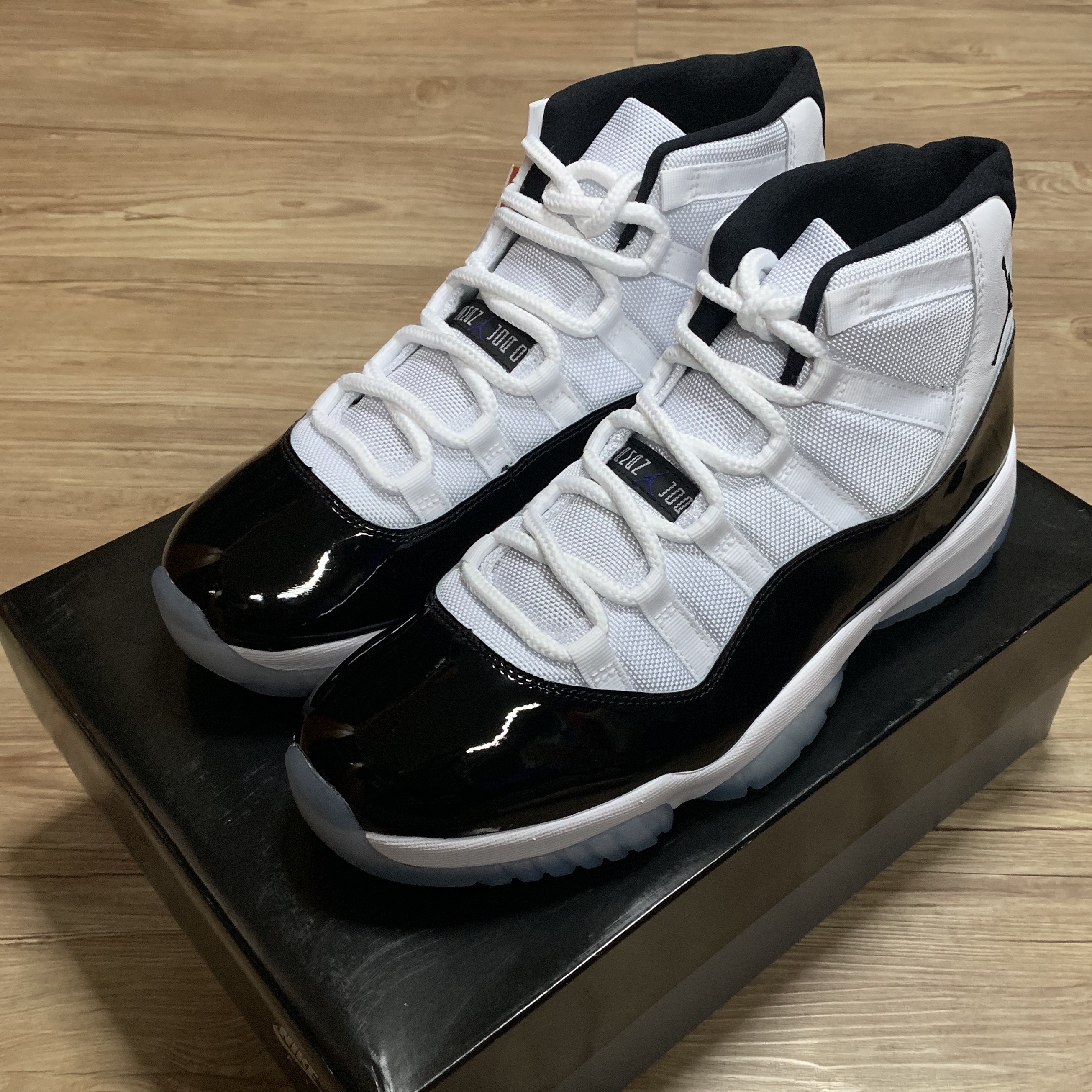 Jordan 11 Retro Concord 2018 착용 스타일 - 1
