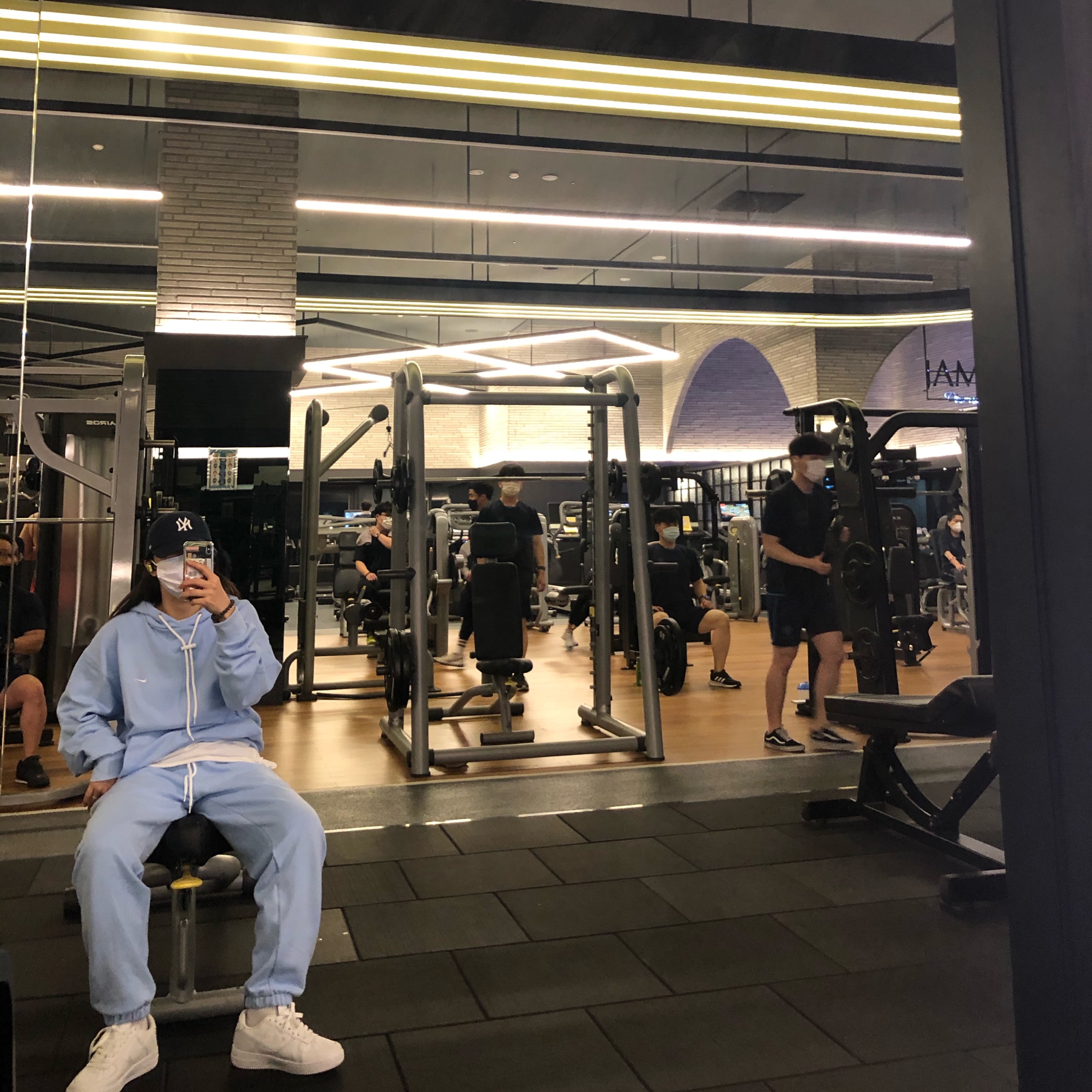 instagram / s.zzzzzy_님의 스타일