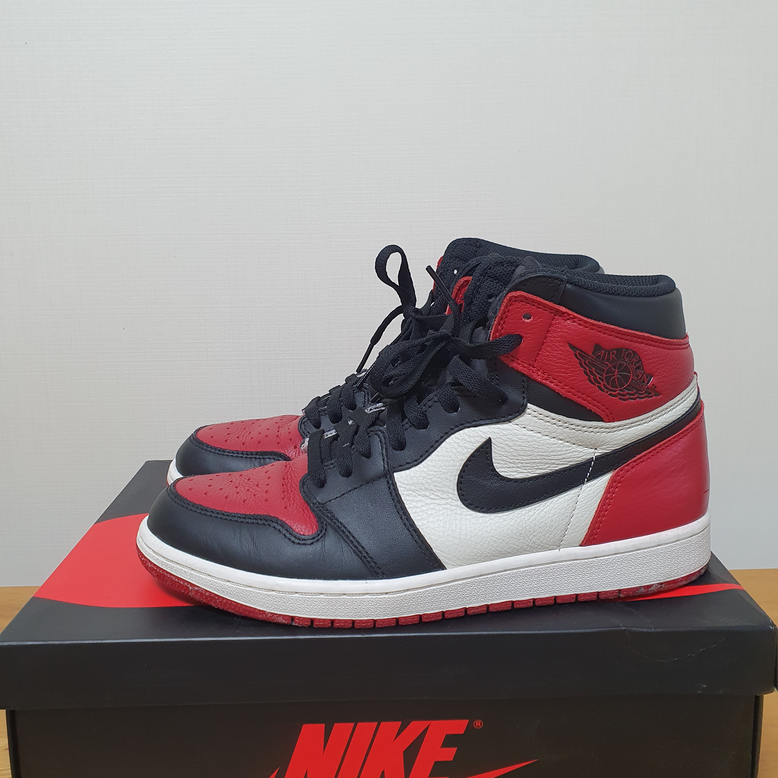 Jordan 1 Retro High OG Bred Toe 착용 스타일 - 2