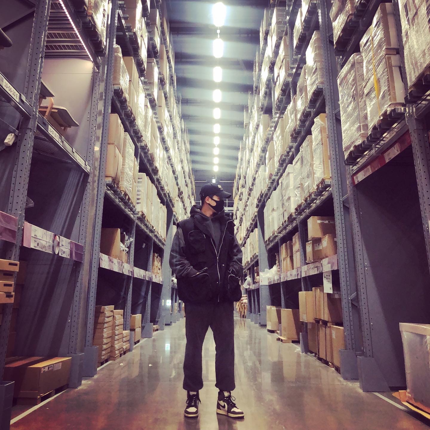 Jordan 1 x Travis Scott Retro High OG SP Mocha 착용 스타일 - 1