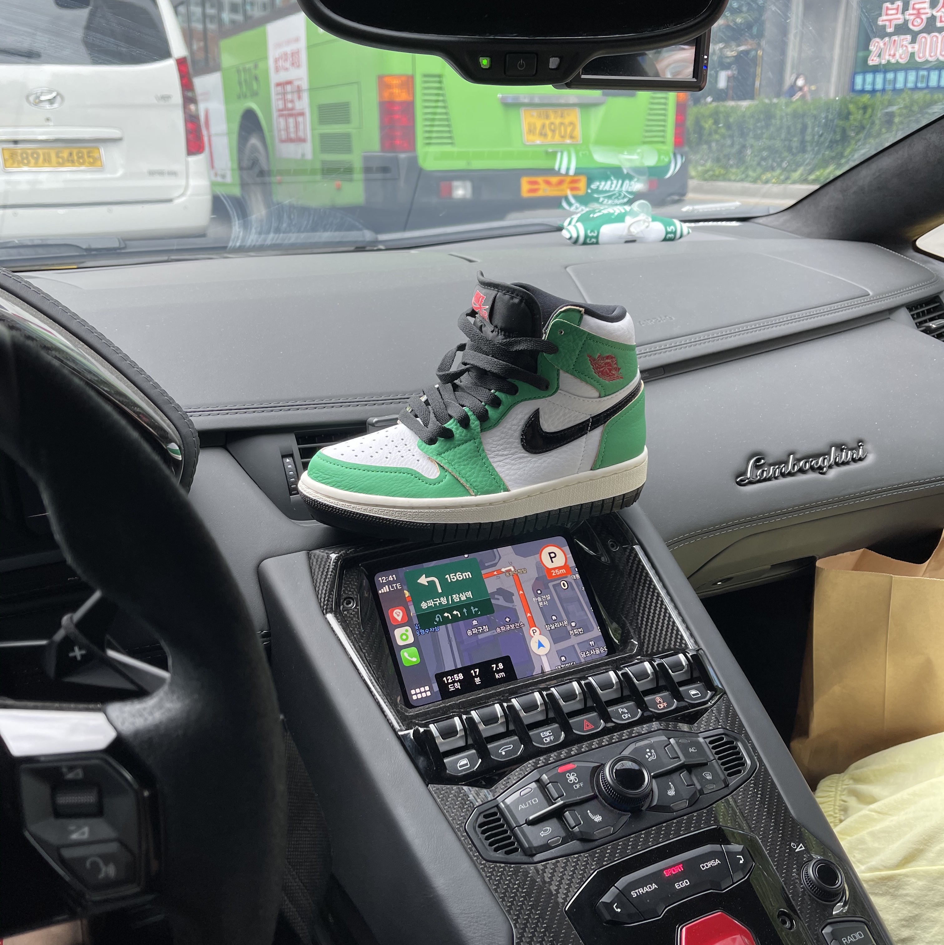 (W) Jordan 1 Retro High OG Lucky Green 착용 스타일
