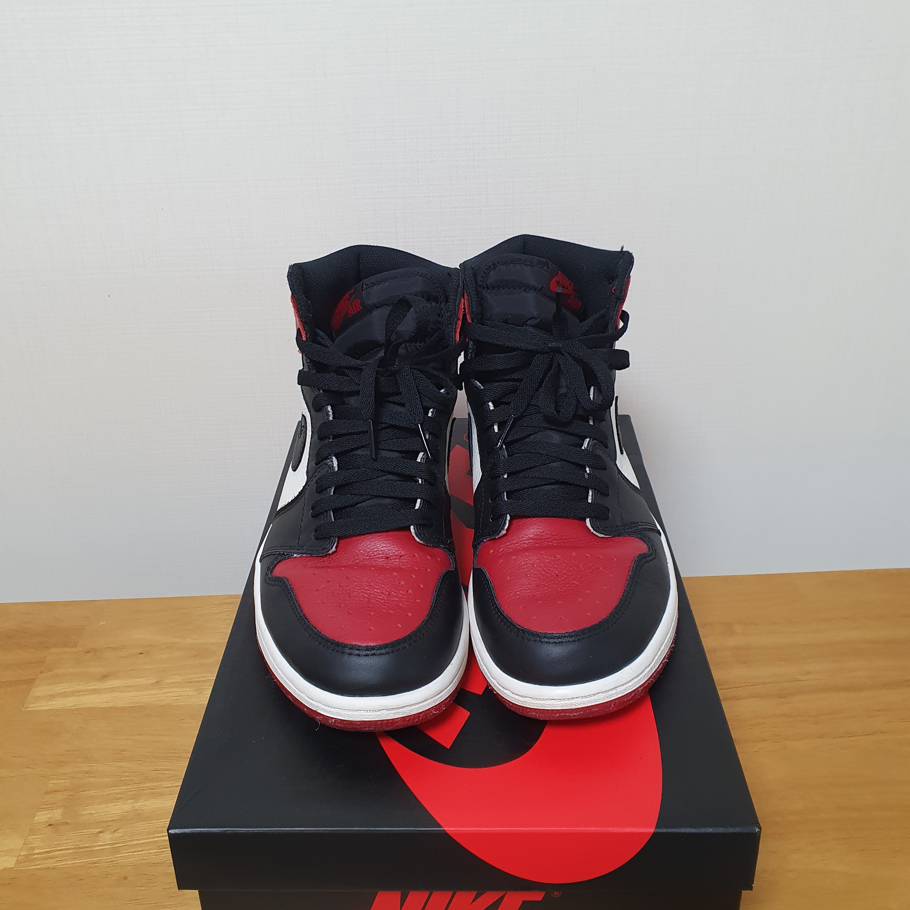 Jordan 1 Retro High OG Bred Toe 착용 스타일 - 3