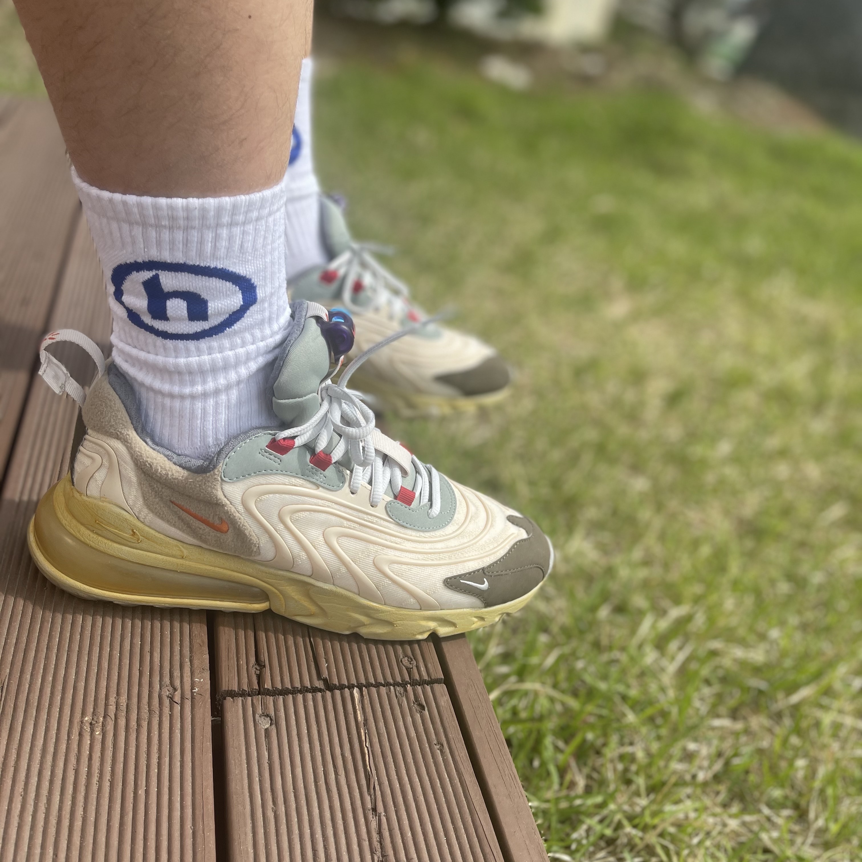 Nike x Travis Scott Air Max 270 React Cactus Trails 착용 스타일