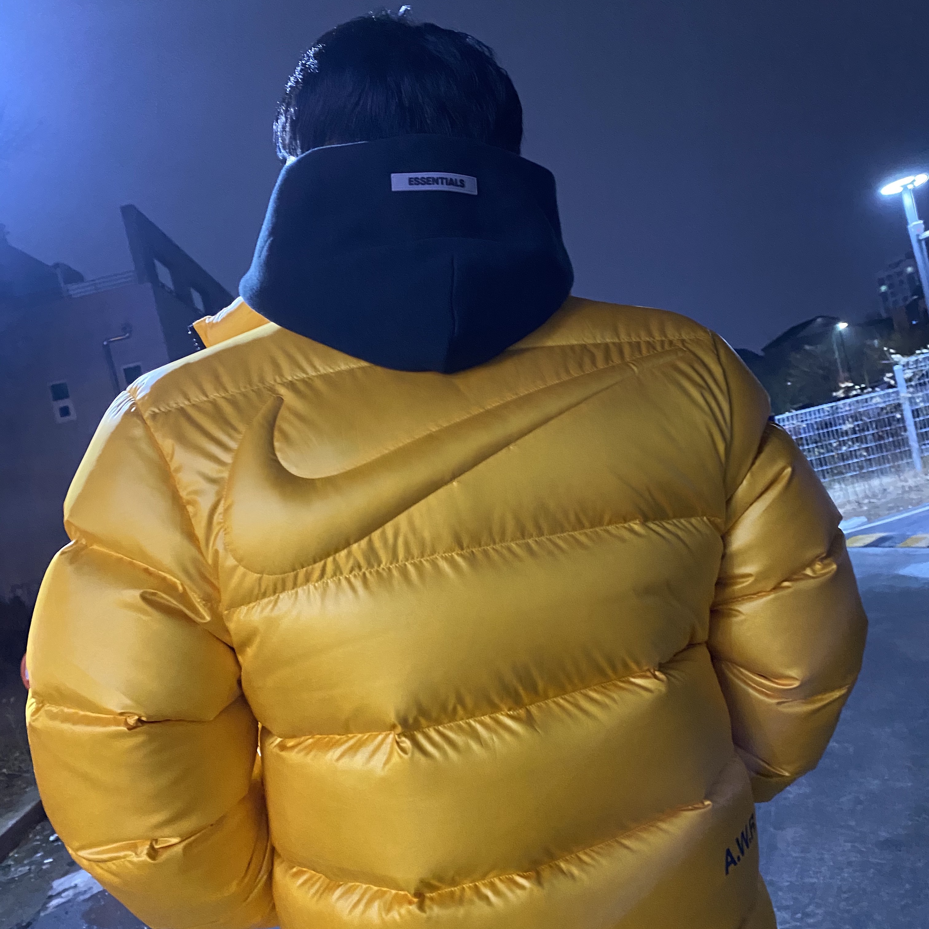 Nike x Drake Nocta Puffer Jacket University Gold - US/EU, Essentials 3D Silicon Applique Pullover Hoodie Dark Slate/Black 2020 착용 스타일