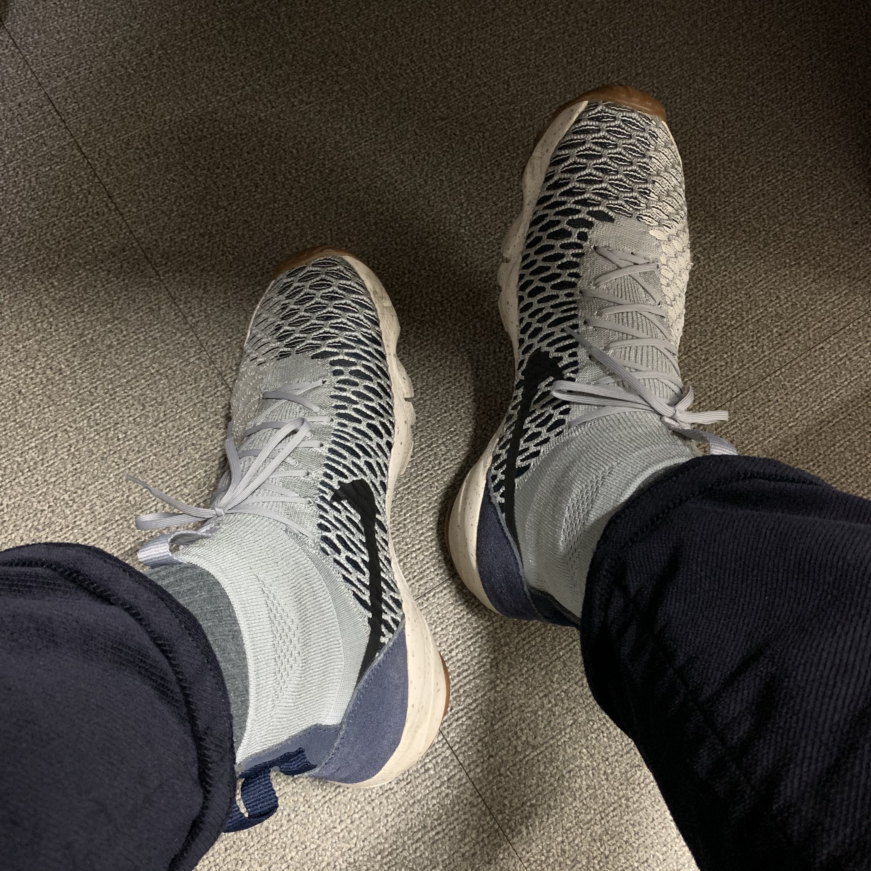 Nike Air Footscape Magista Flyknit Wolf Grey Dark Obsidian 착용 스타일