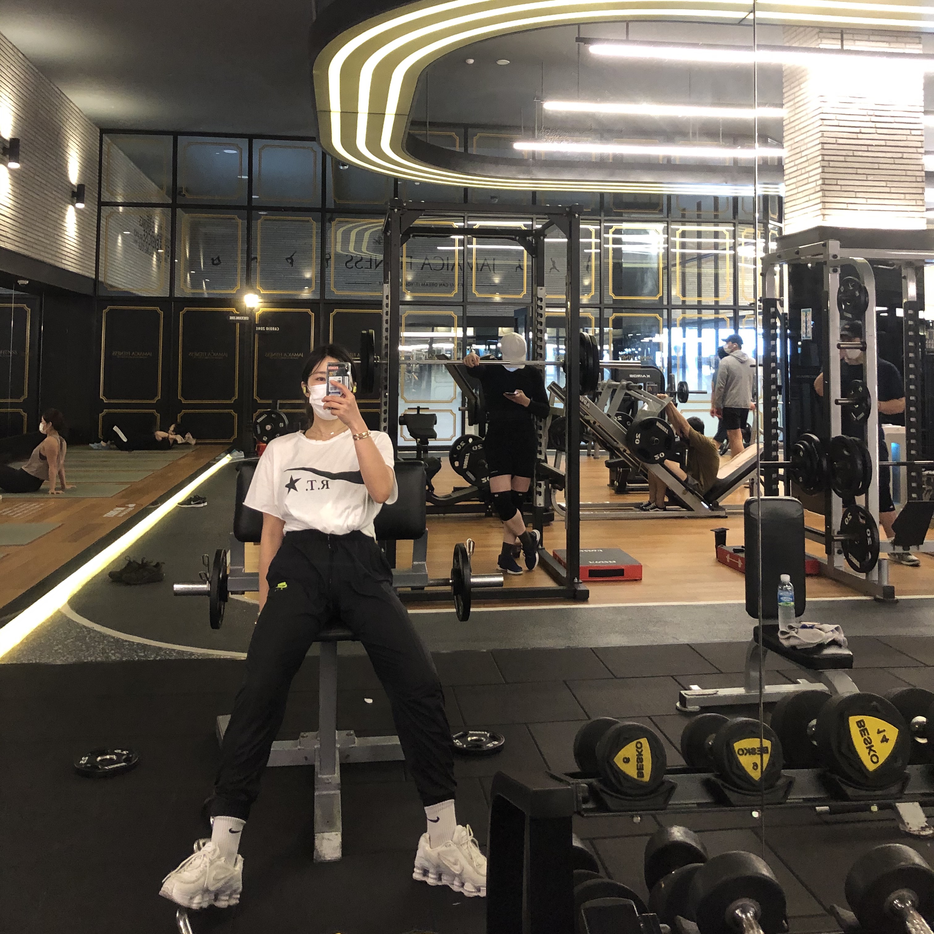 instagram / s.zzzzzy_님의 스타일