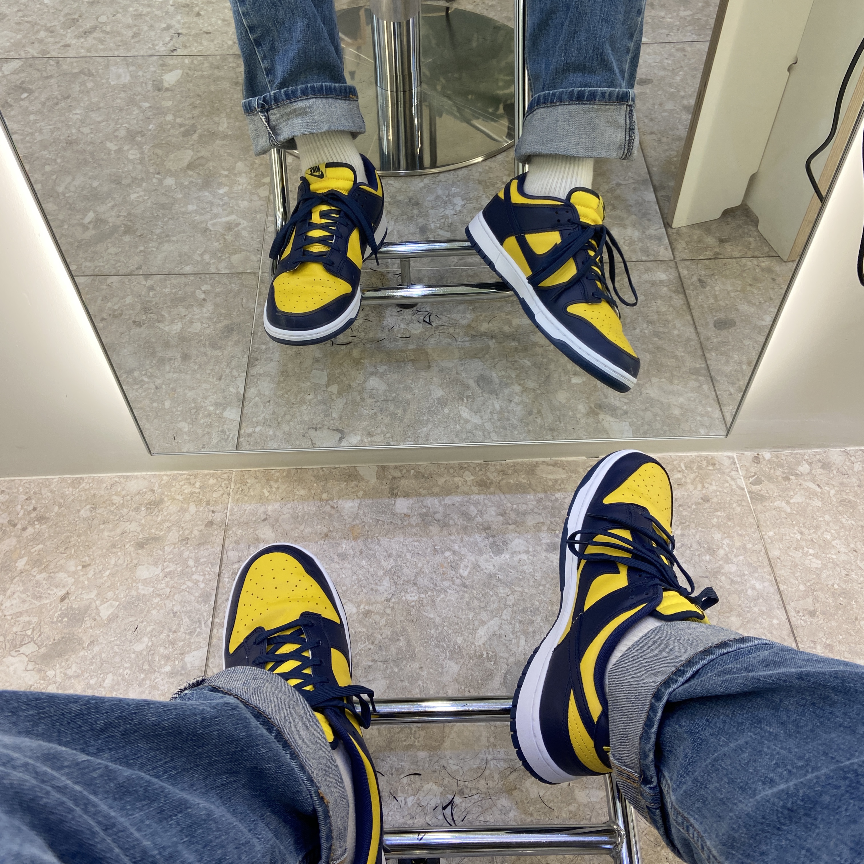 Nike Dunk Low Retro Varsity Maize 착용 스타일
