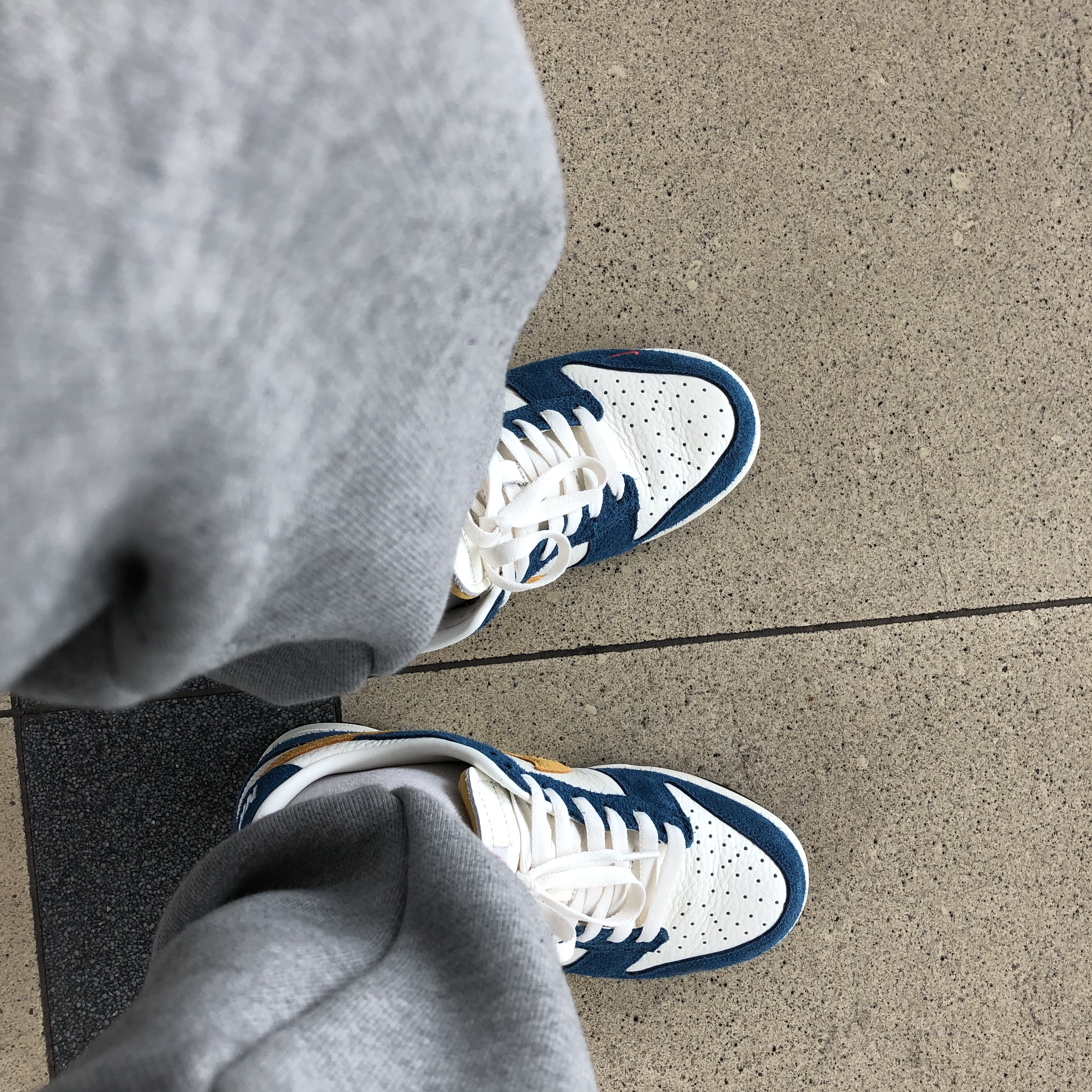 Nike x Kasina Dunk Low 80's Bus 착용 스타일