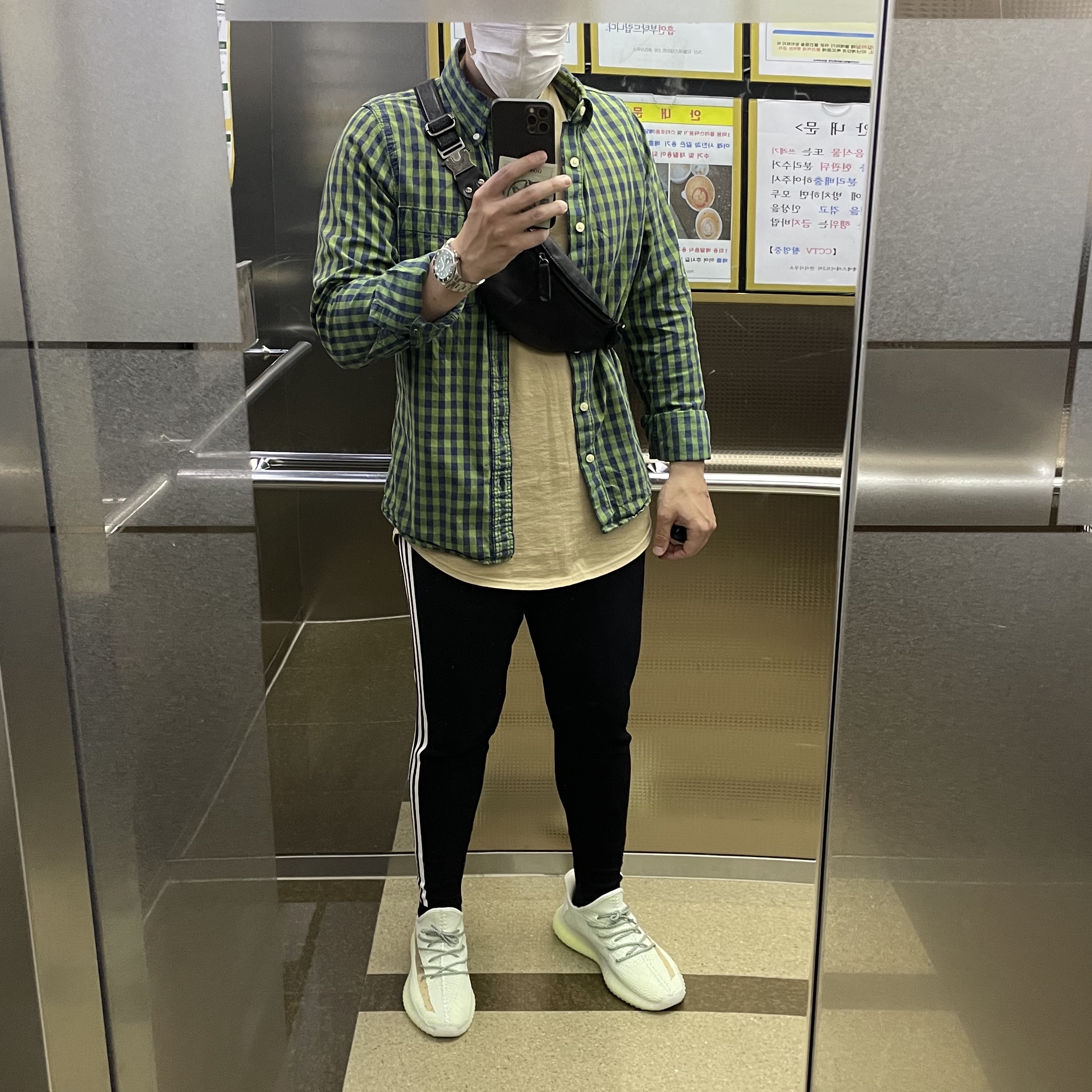 Adidas Yeezy Boost 350 V2 Flax 2020 착용 스타일 - 2