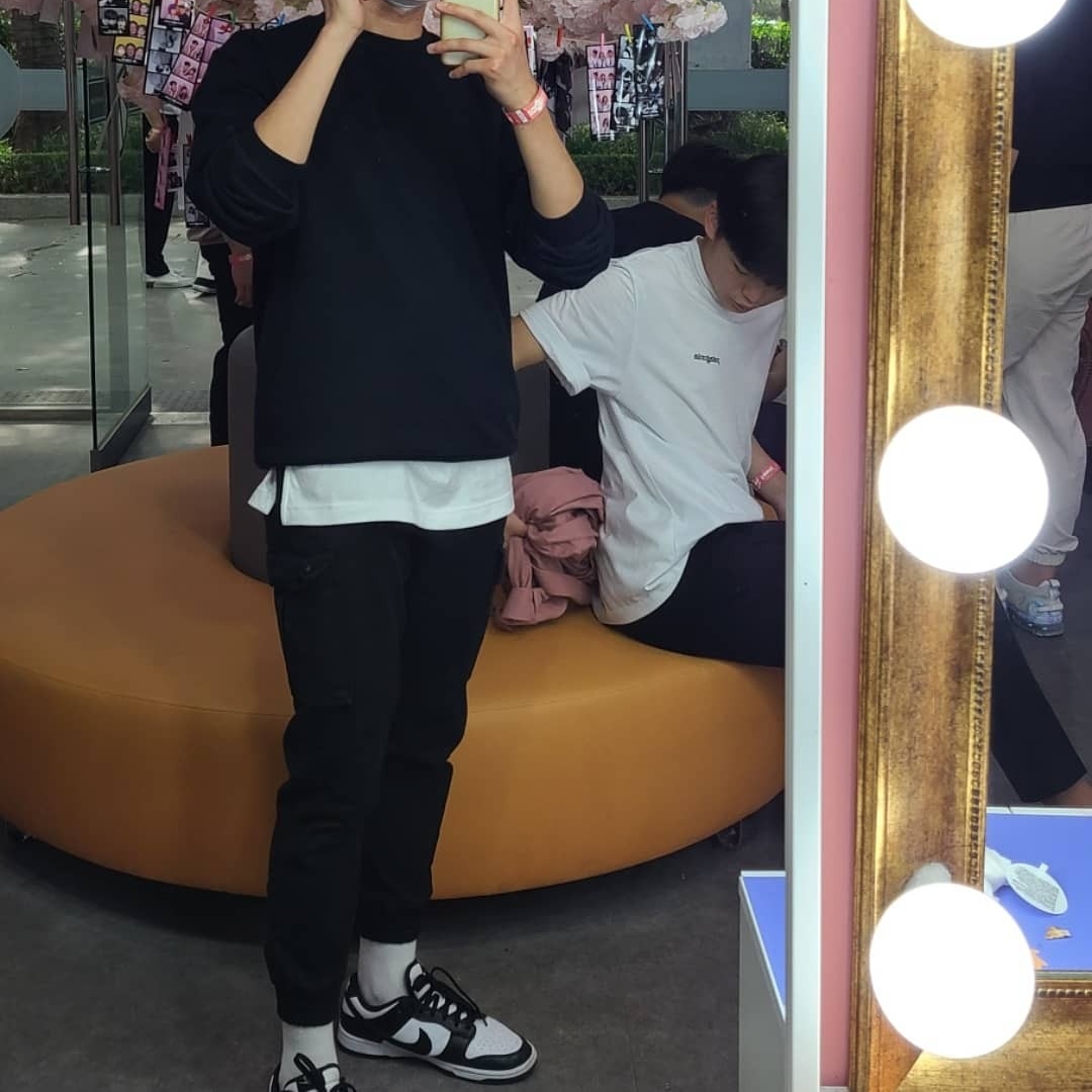Nike Dunk Low Retro Black 착용 스타일