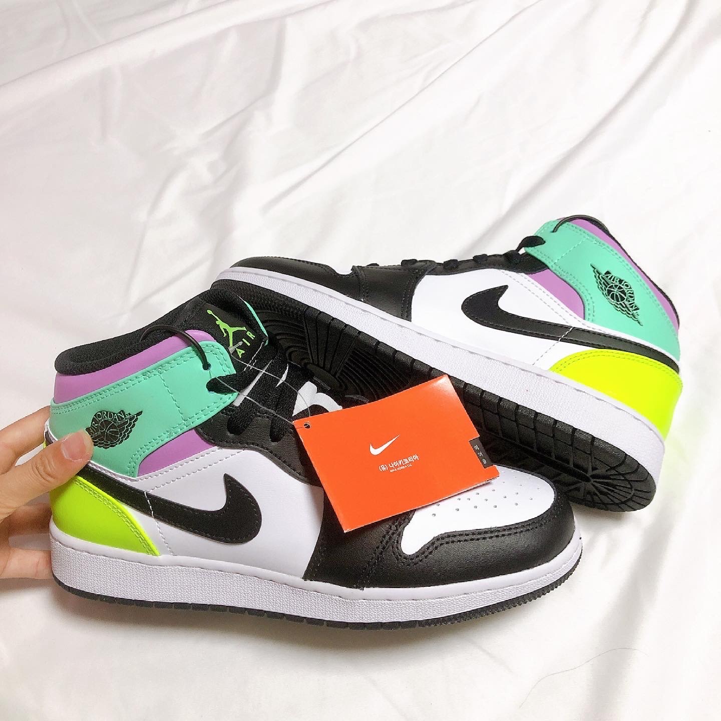 (GS) Jordan 1 Mid Volt Green Glow 착용 스타일 - 2