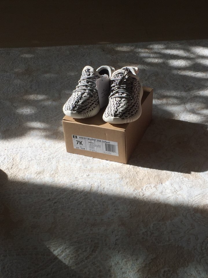 (Infant) Adidas Yeezy Boost 350 Turtledove 착용 스타일