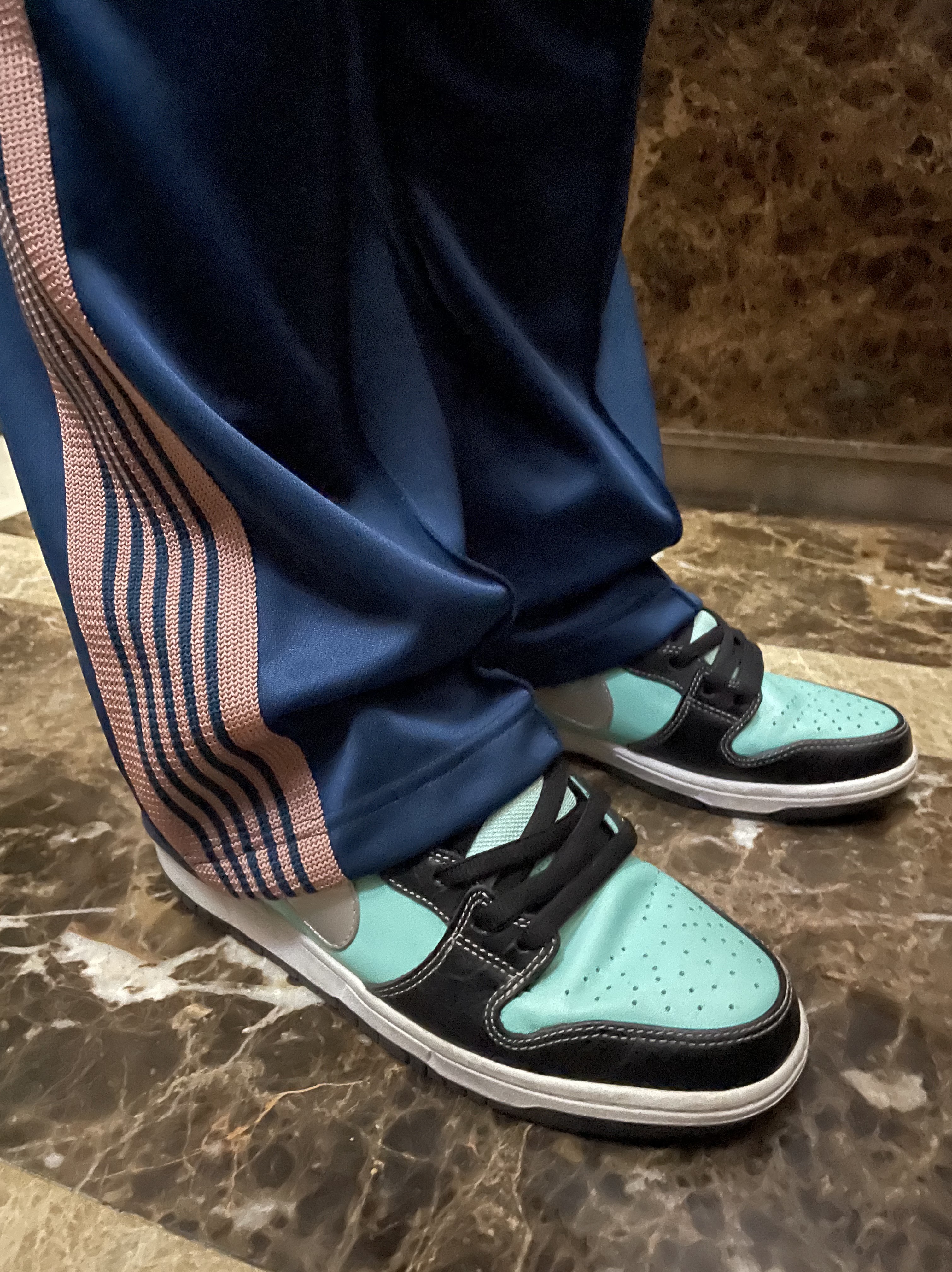 Nike x Diamond Supply Co. SB Dunk High Tiffany 착용 스타일 - 2