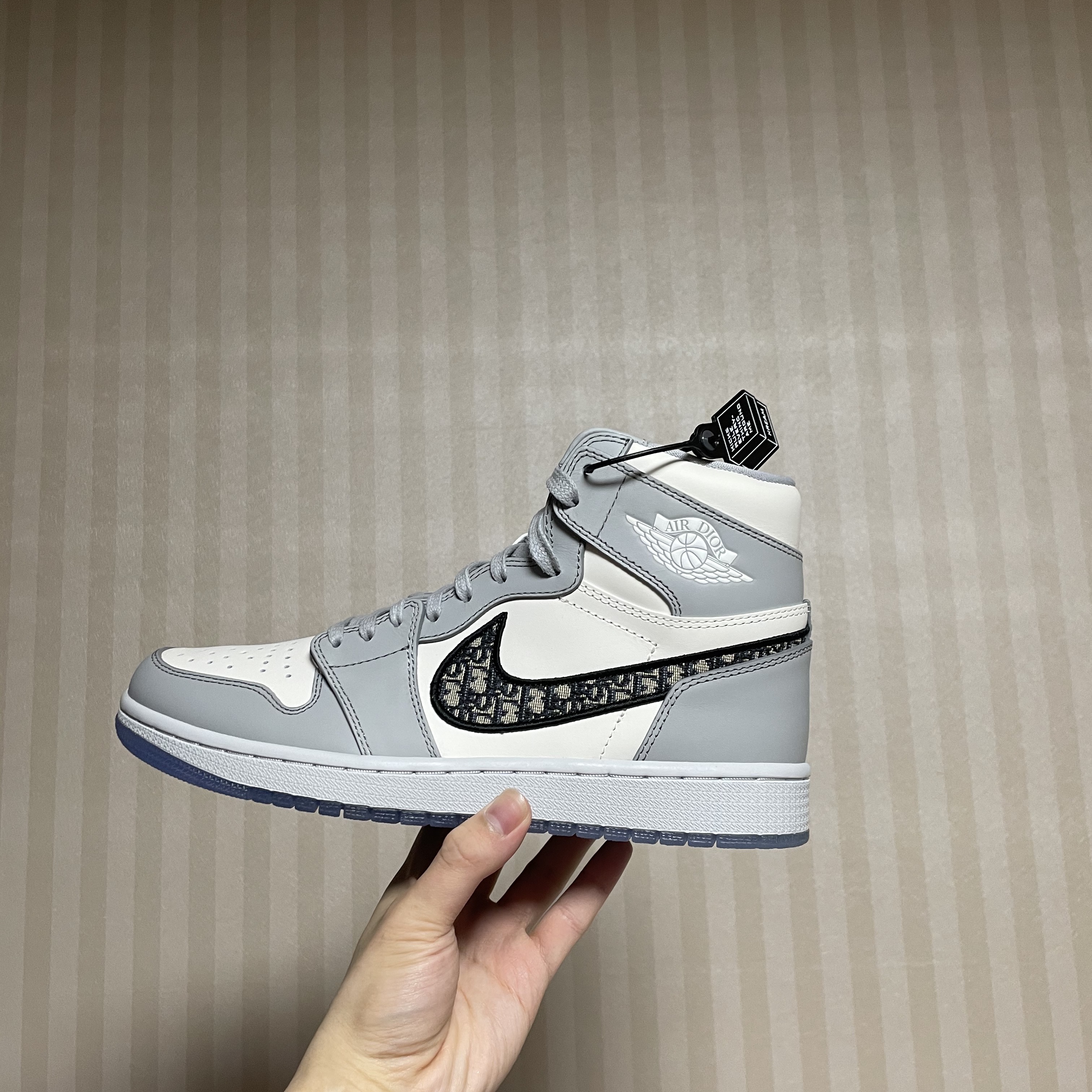 Jordan 1 x Dior High OG 착용 스타일