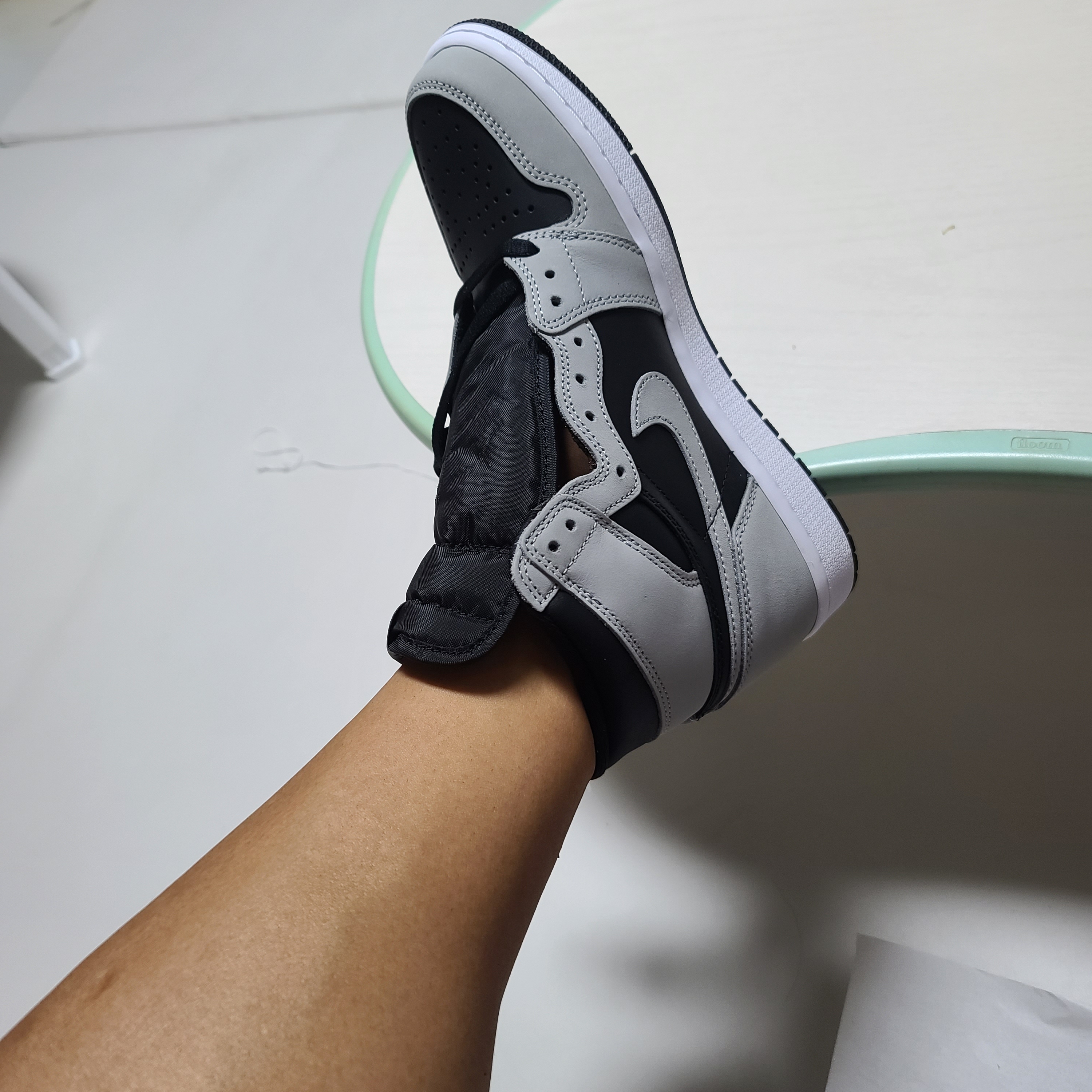 Jordan 1 Retro High OG Shadow 2.0 착용 스타일 - 1