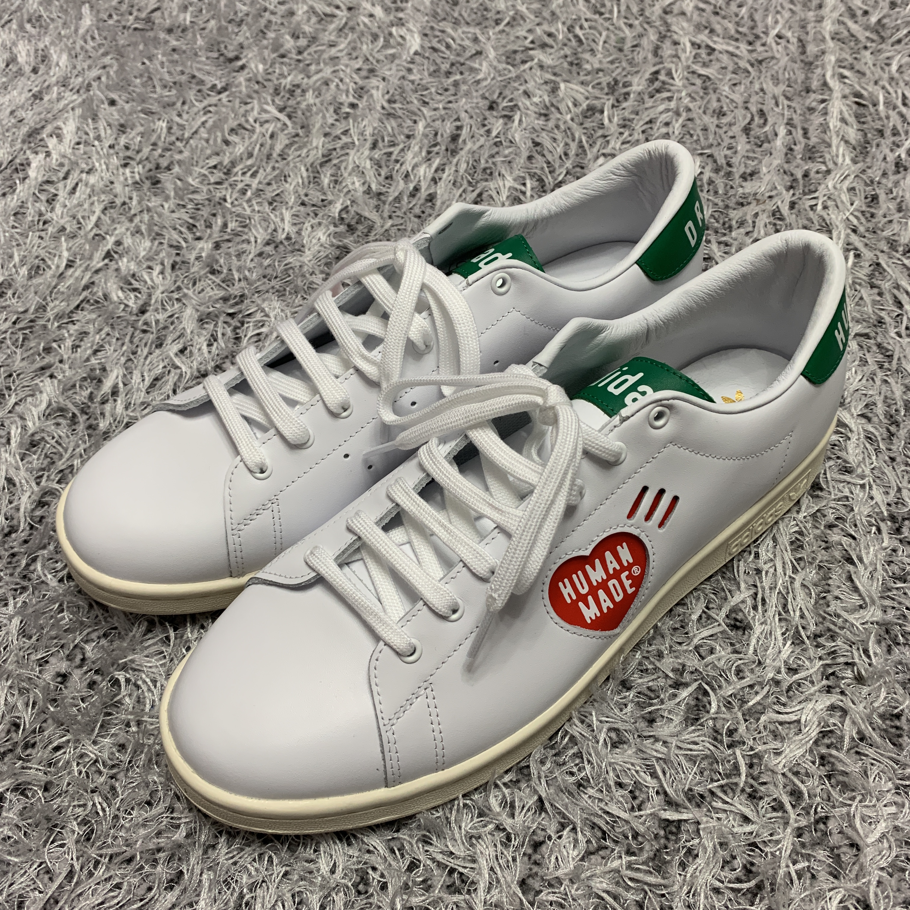 Adidas x Human Made Stan Smith White Green 착용 스타일 - 2