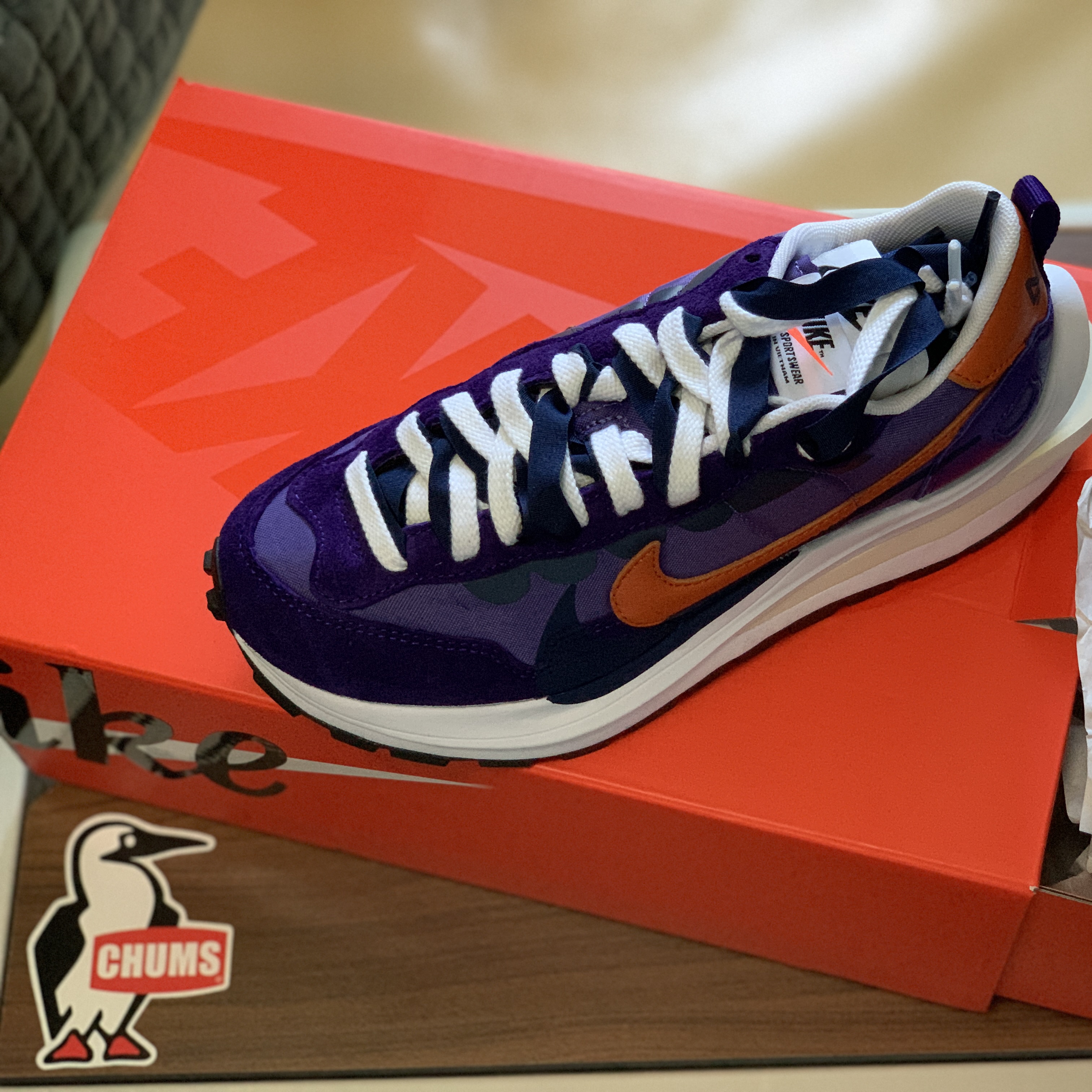 Nike x Sacai VaporWaffle Dark Iris 착용 스타일 - 1