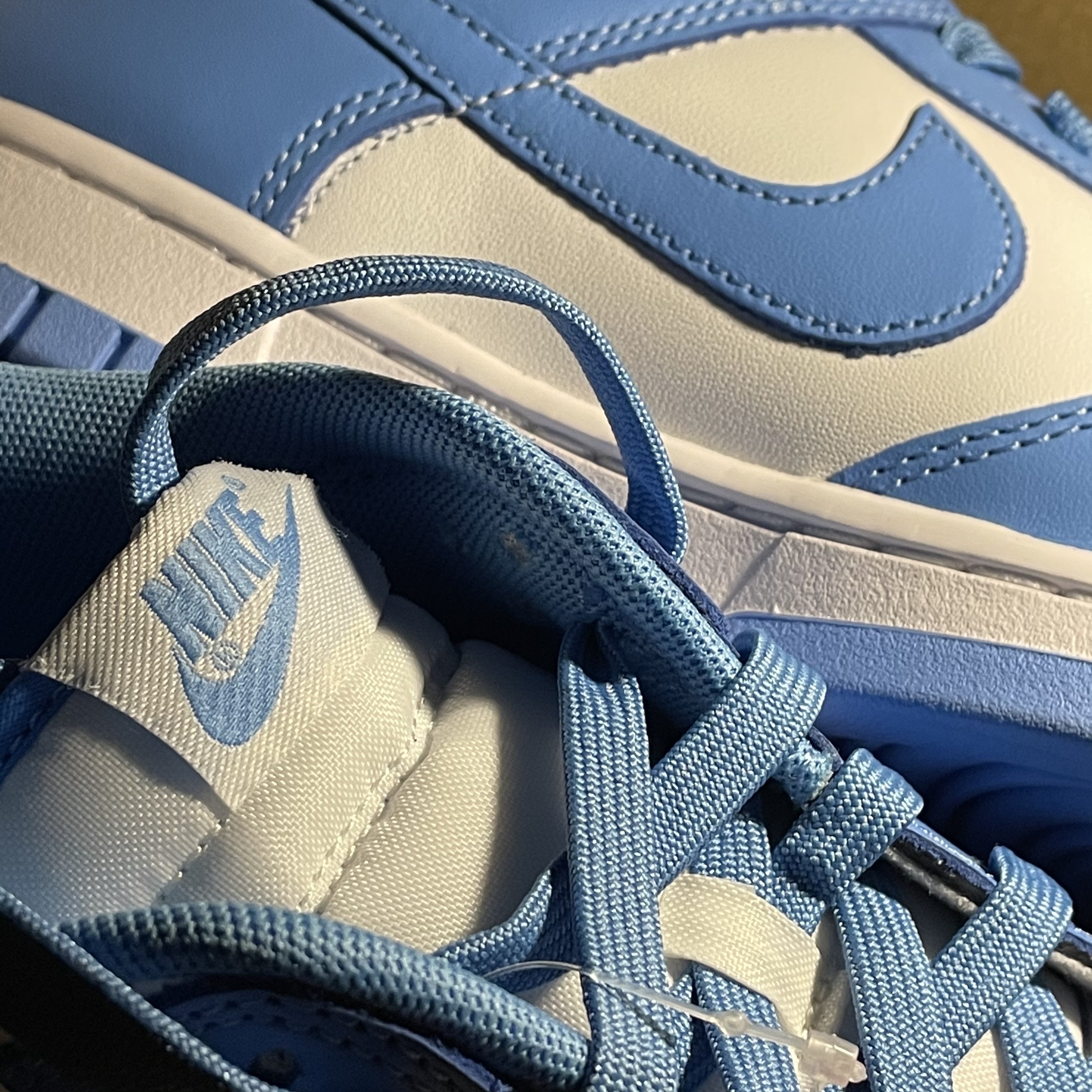 Nike Dunk Low Retro University Blue 착용 스타일 - 1
