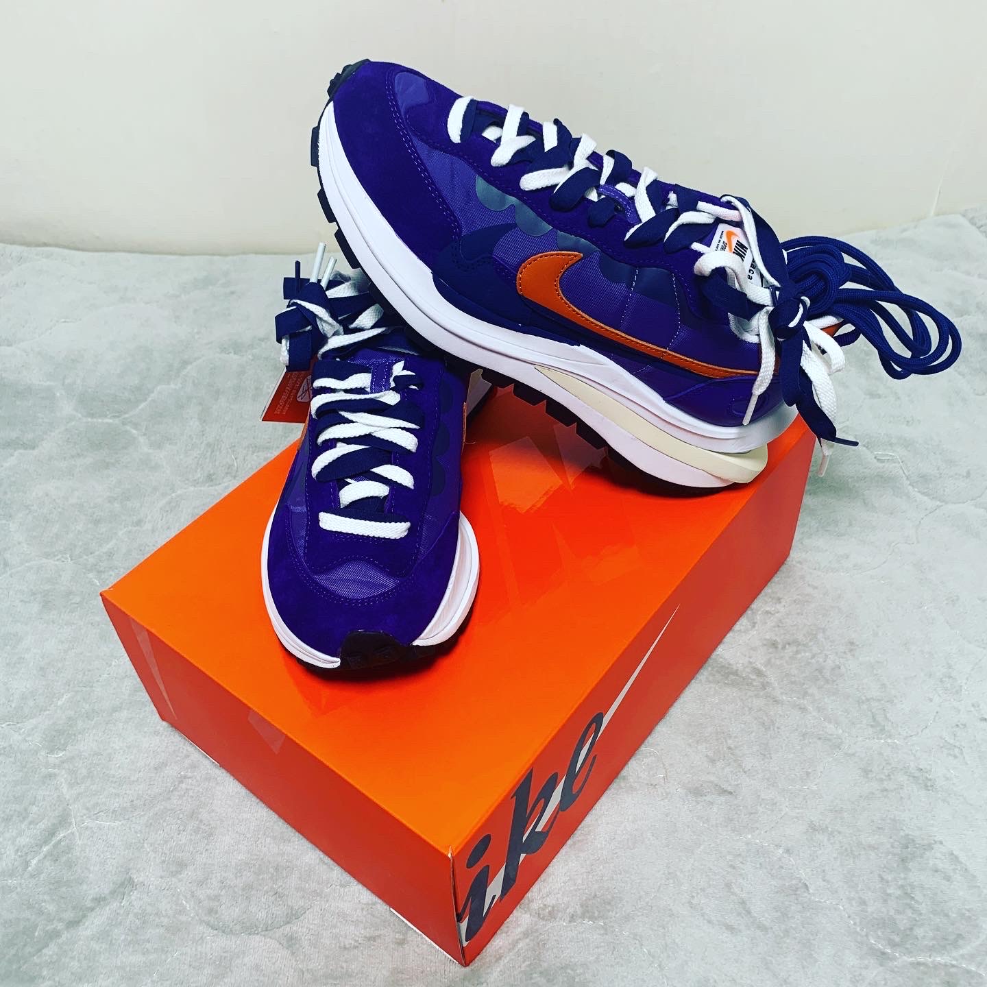 Nike x Sacai VaporWaffle Dark Iris, Jordan 1 Retro High OG Shadow 2.0 착용 스타일 - 2