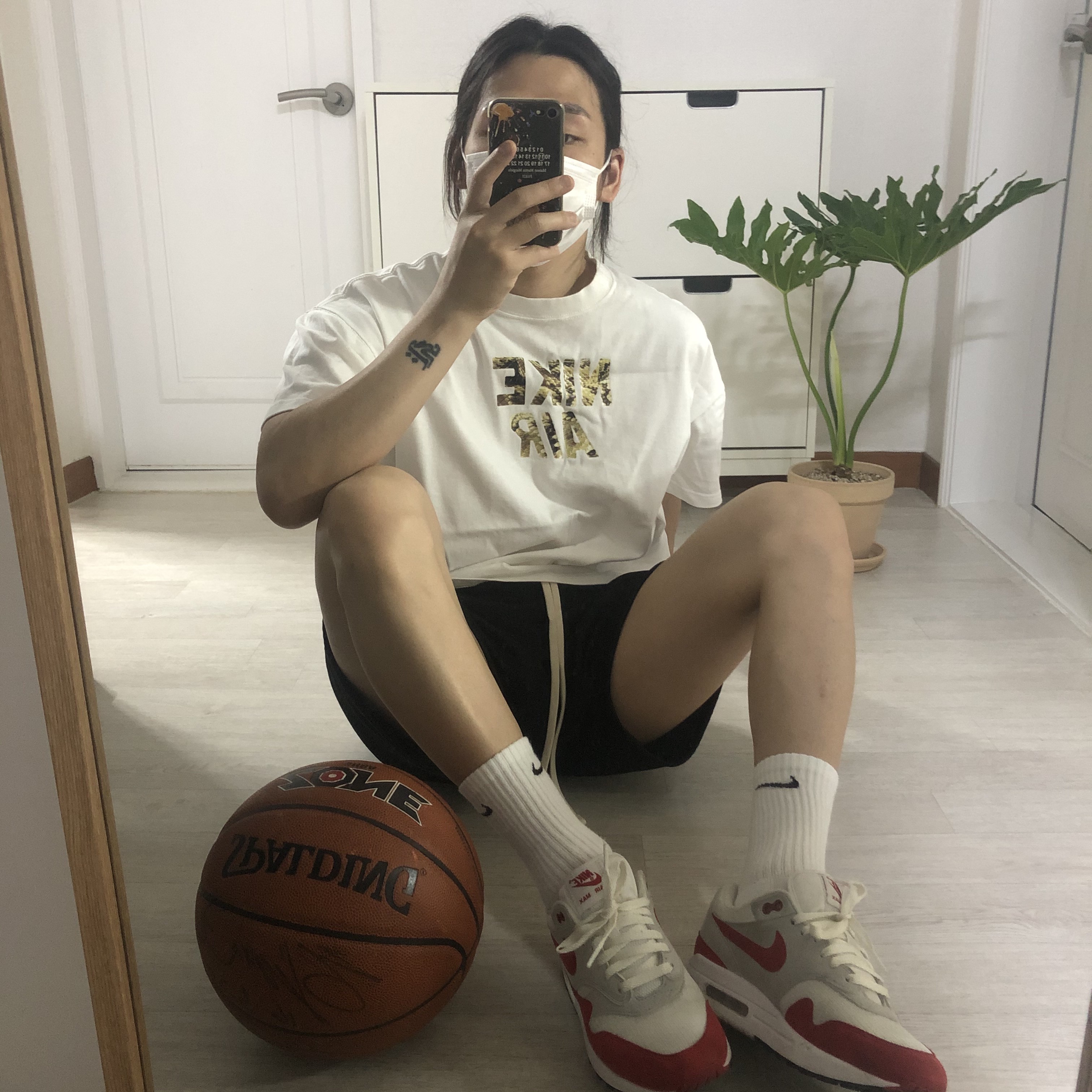 Nike Air Max 1 Anniversary Red (2017/2018 Restock Pair) 착용 스타일