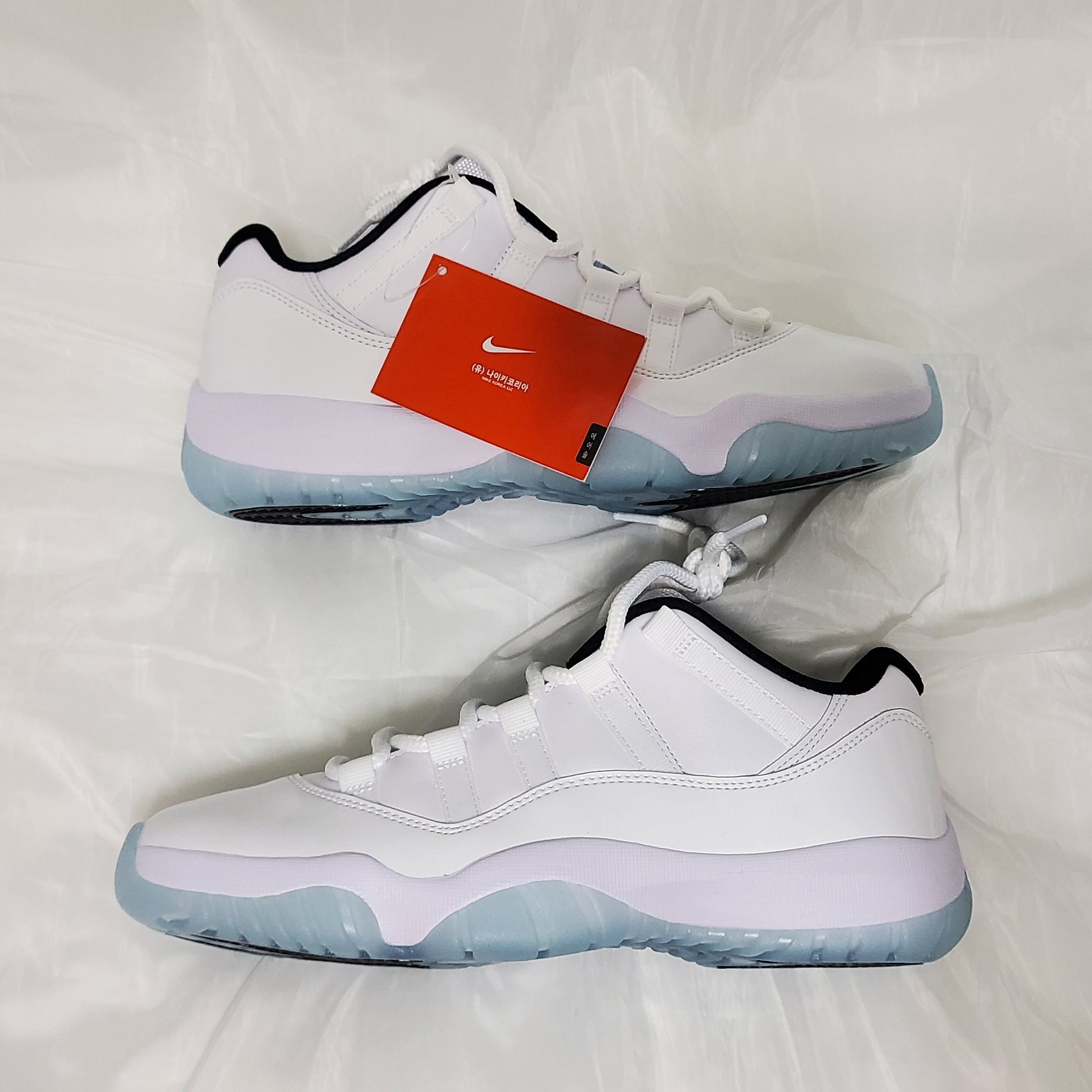 Jordan 11 Retro Low Legend Blue 착용 스타일 - 1