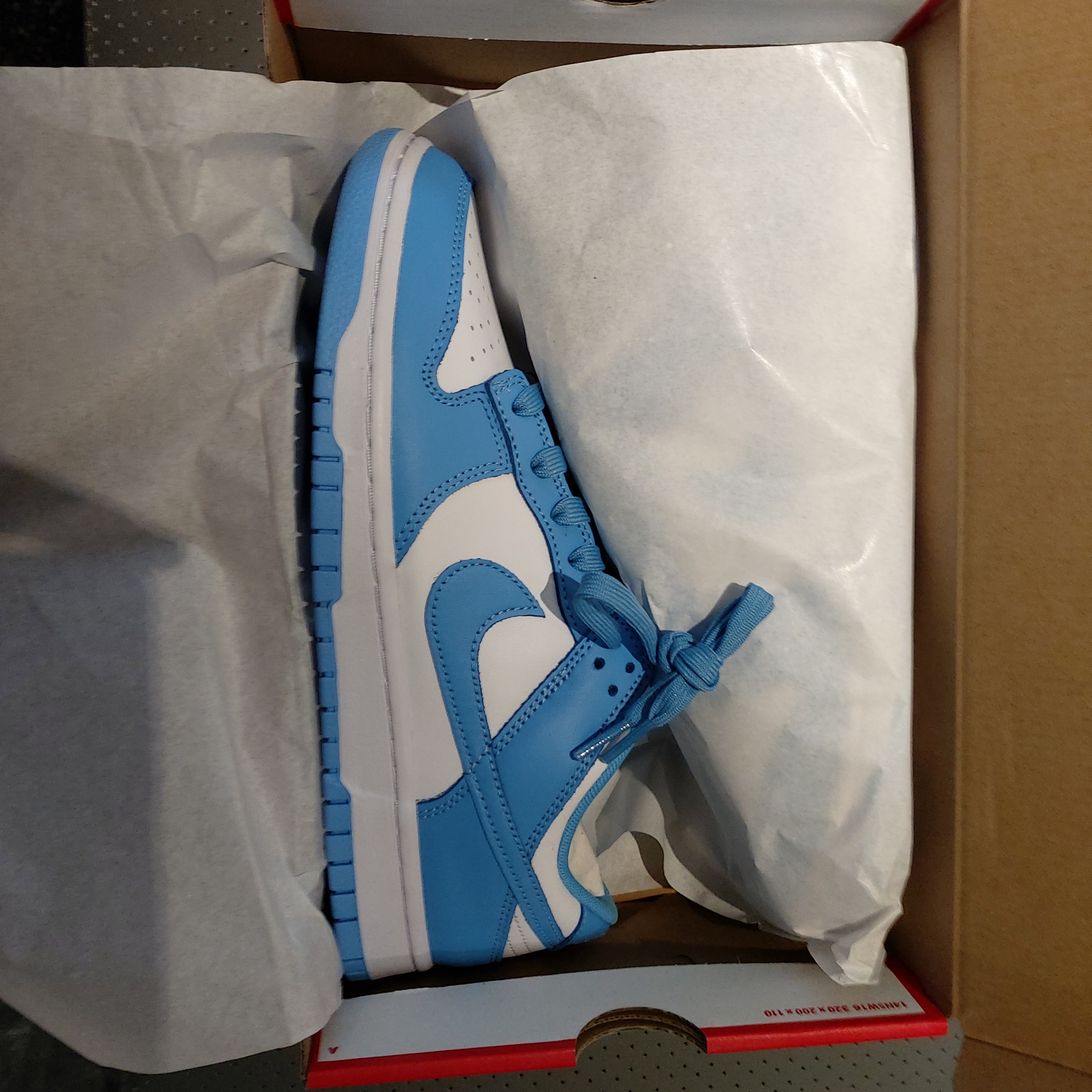 Nike Dunk Low Retro University Blue 착용 스타일 - 3