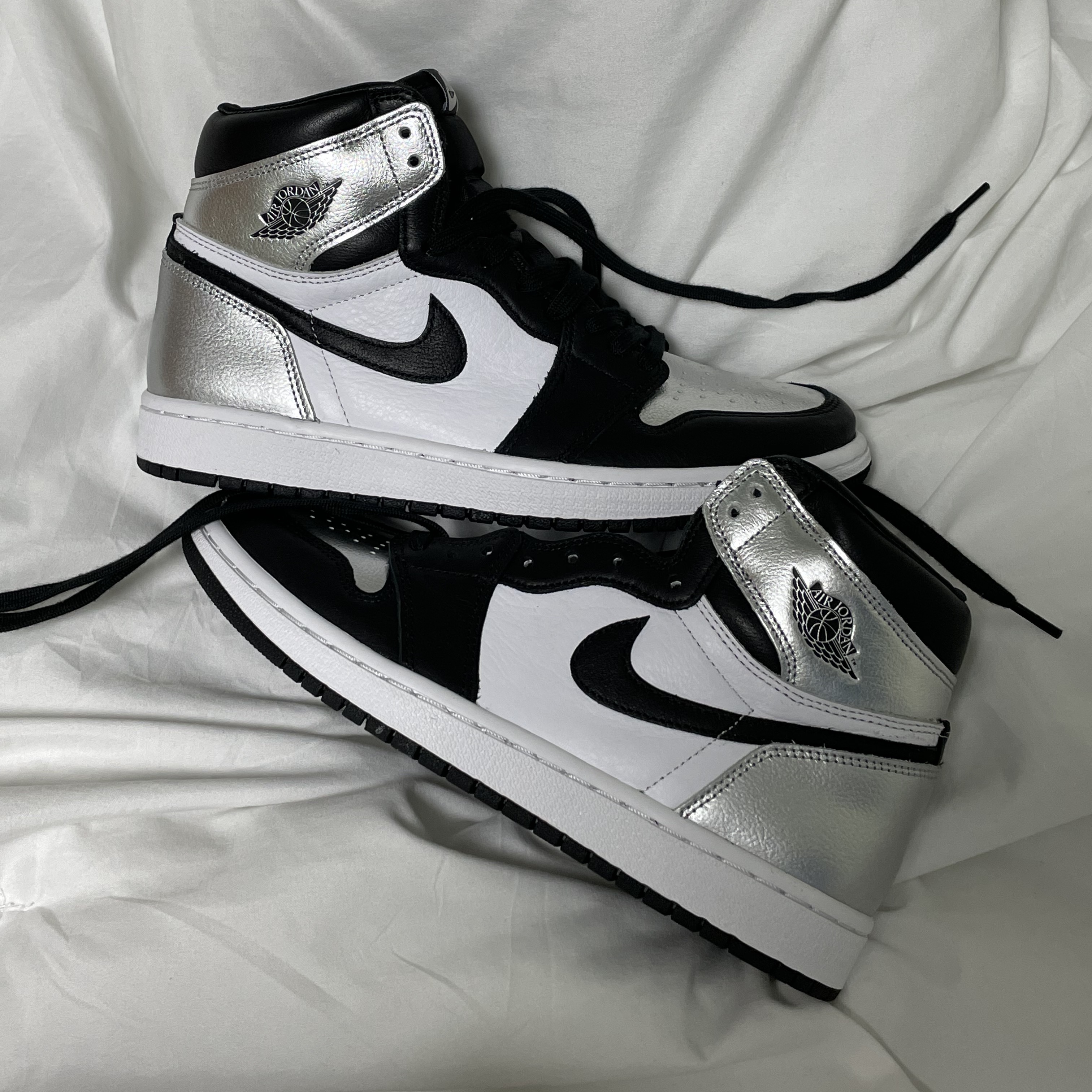 (W) Jordan 1 Retro High OG Silver Toe 착용 스타일 - 3