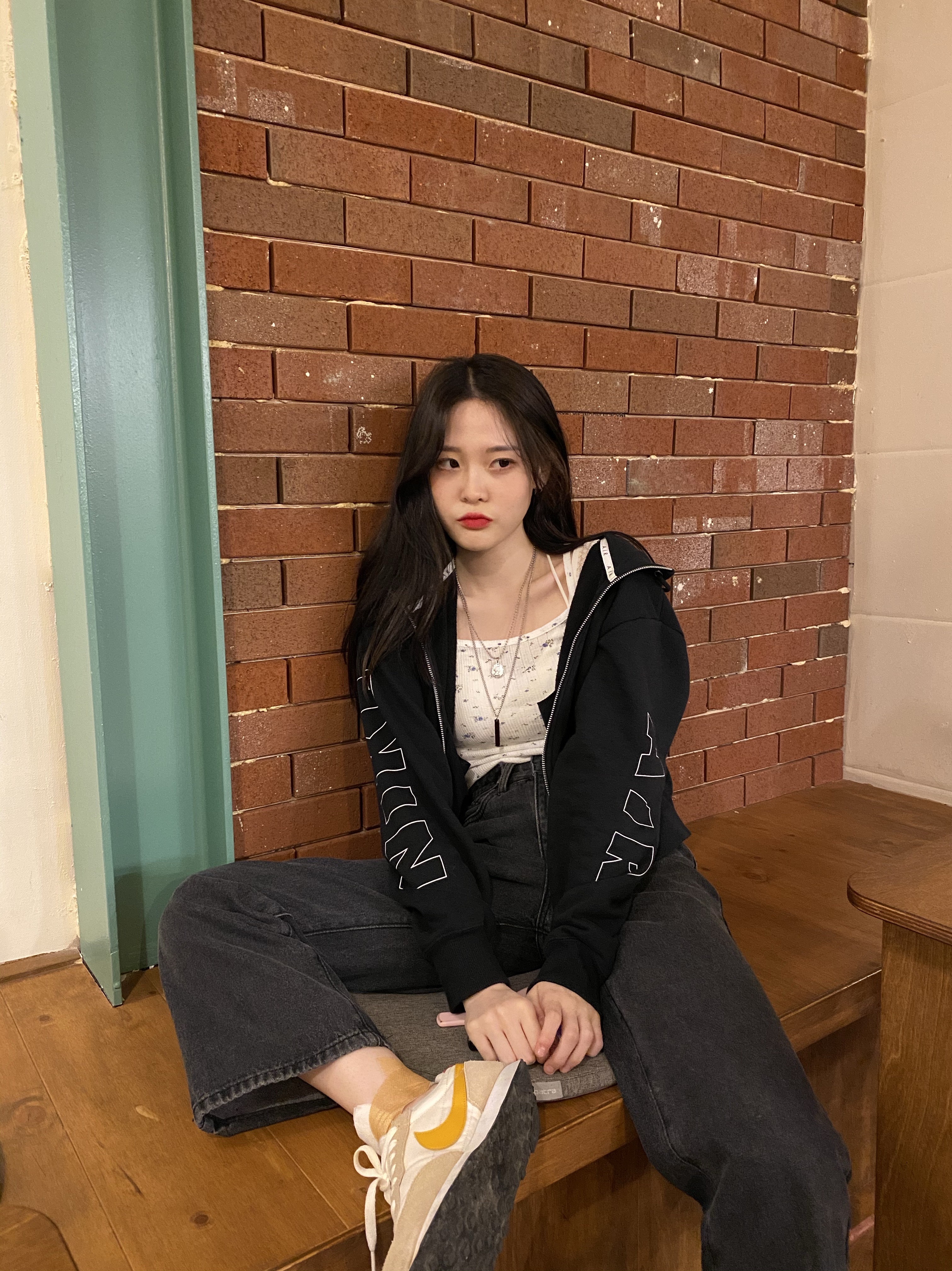 (W) Nike Daybreak Pale Ivory 착용 스타일 - 2