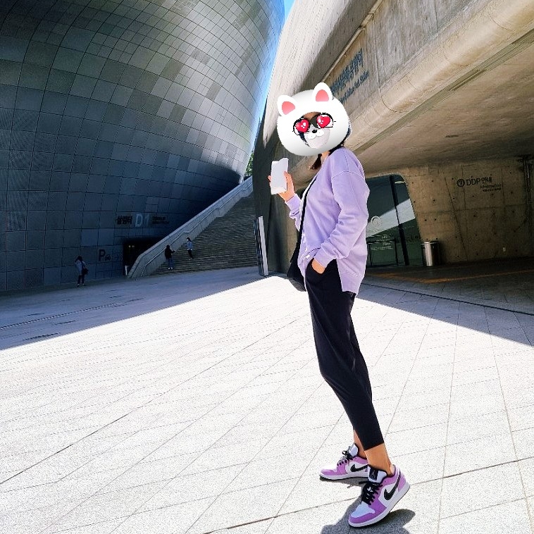 Jordan 1 Low SE Violet Shock 착용 스타일