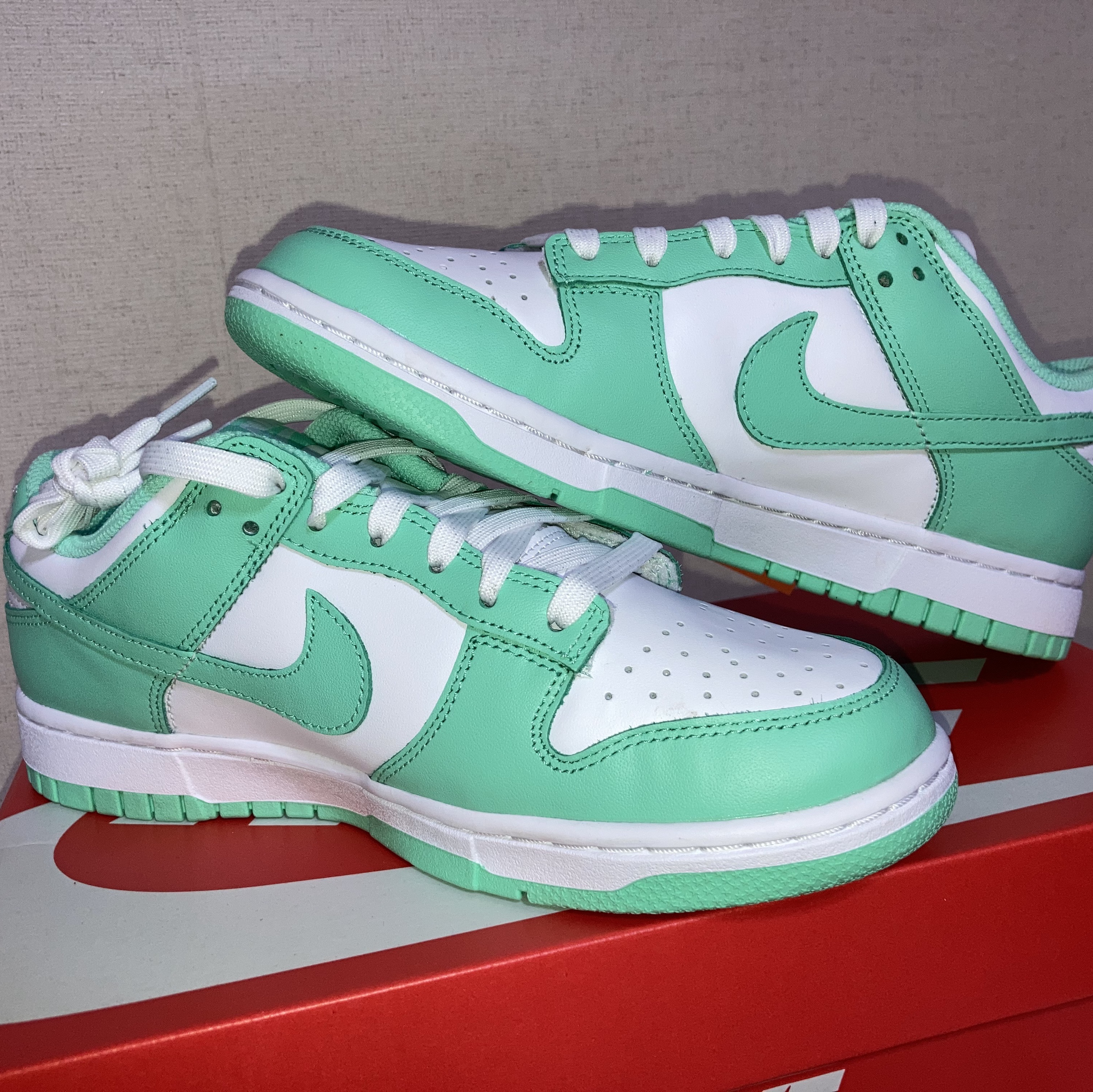 (W) Nike Dunk Low Green Glow 착용 스타일