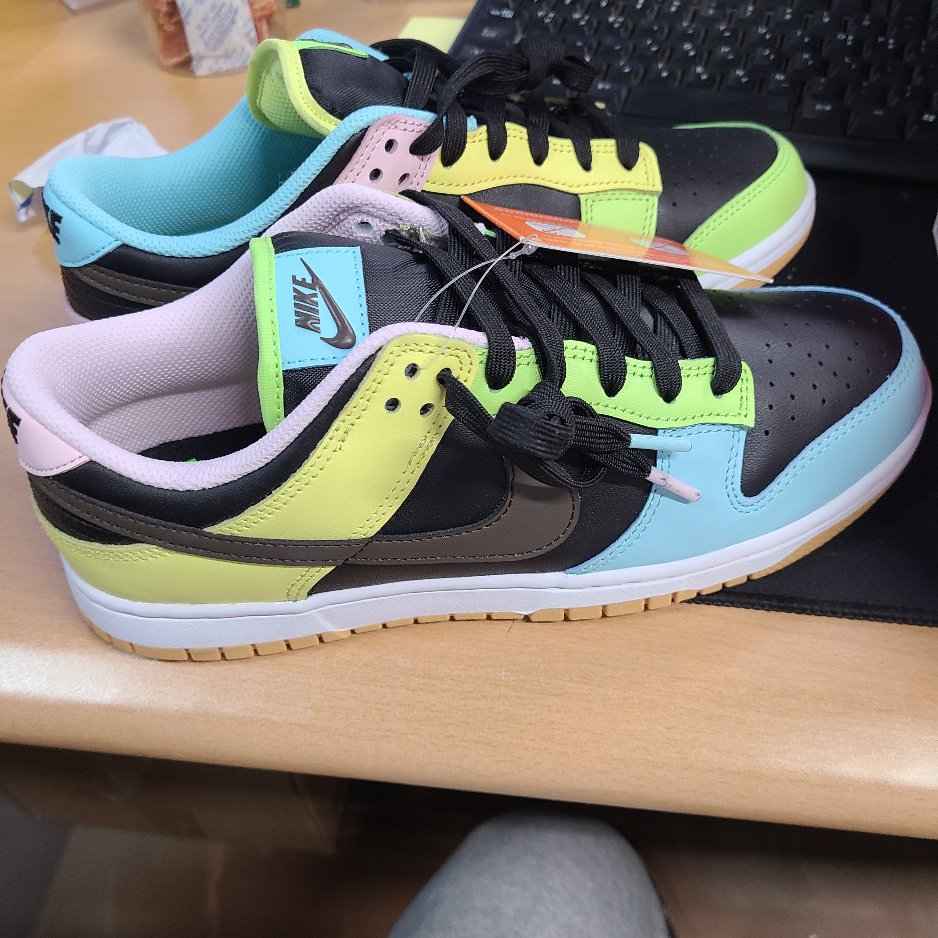 Nike Dunk Low SE Free.99 Black 착용 스타일 - 1