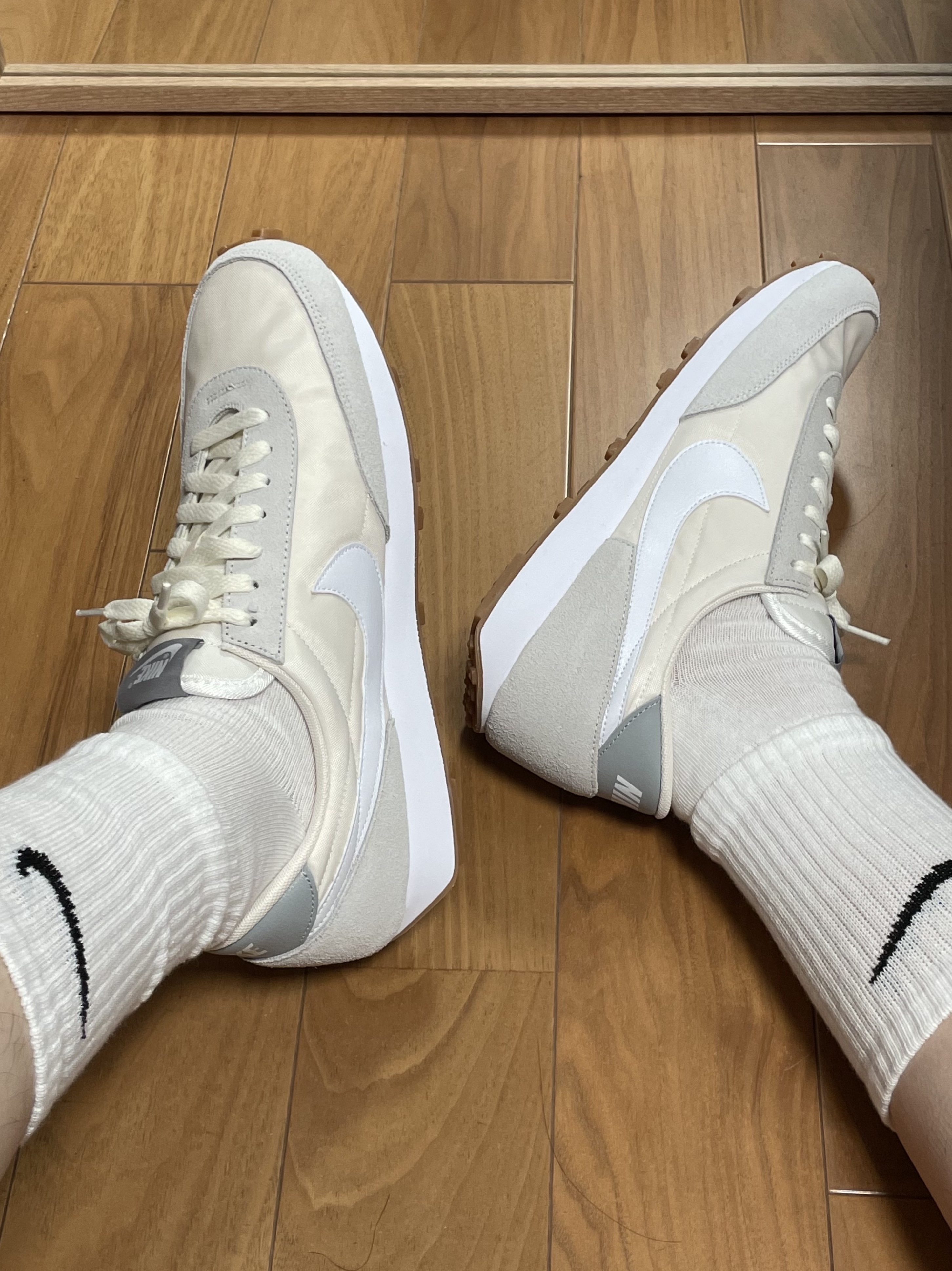 (W) Nike Daybreak Summit White 착용 스타일