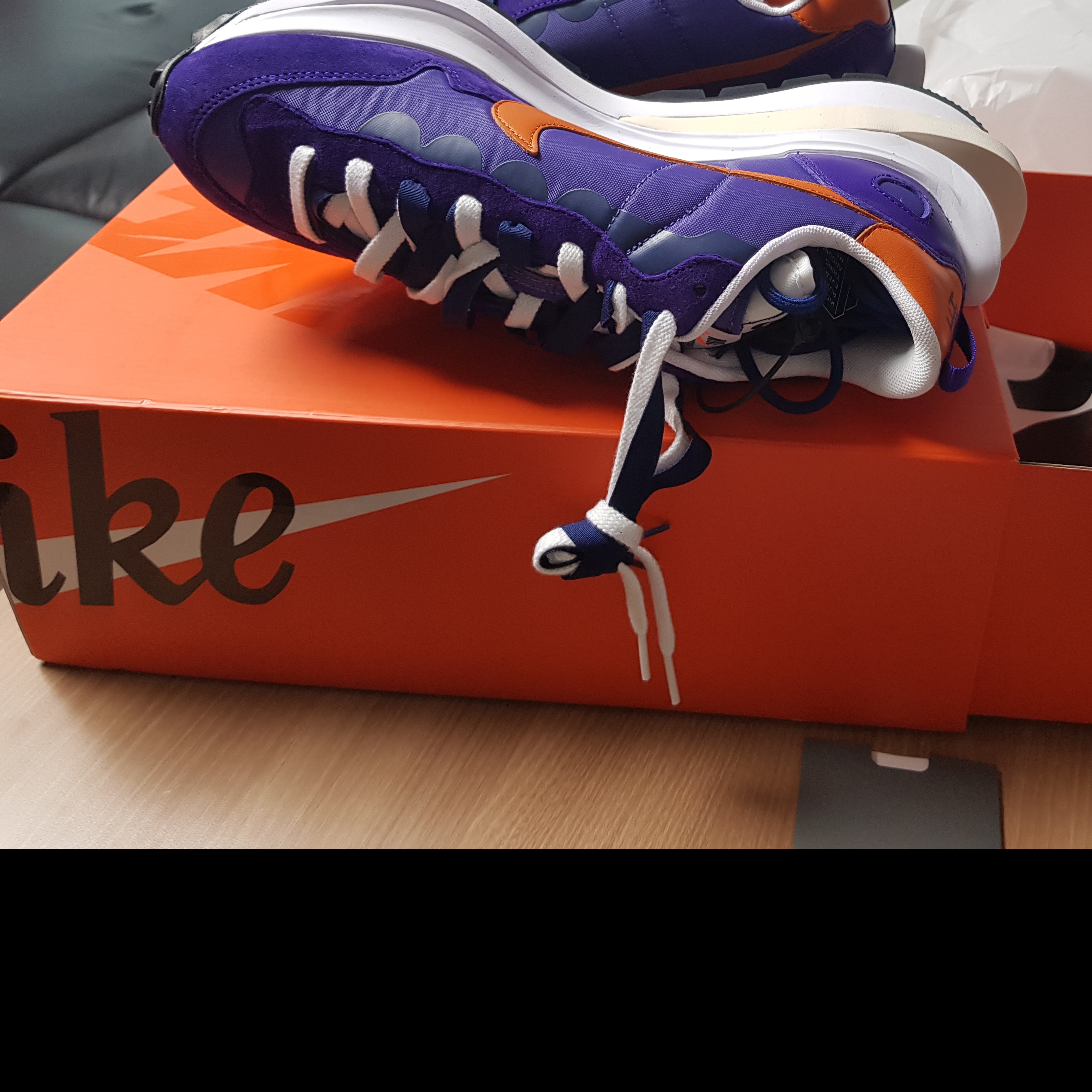 Nike x Sacai VaporWaffle Dark Iris 착용 스타일 - 2