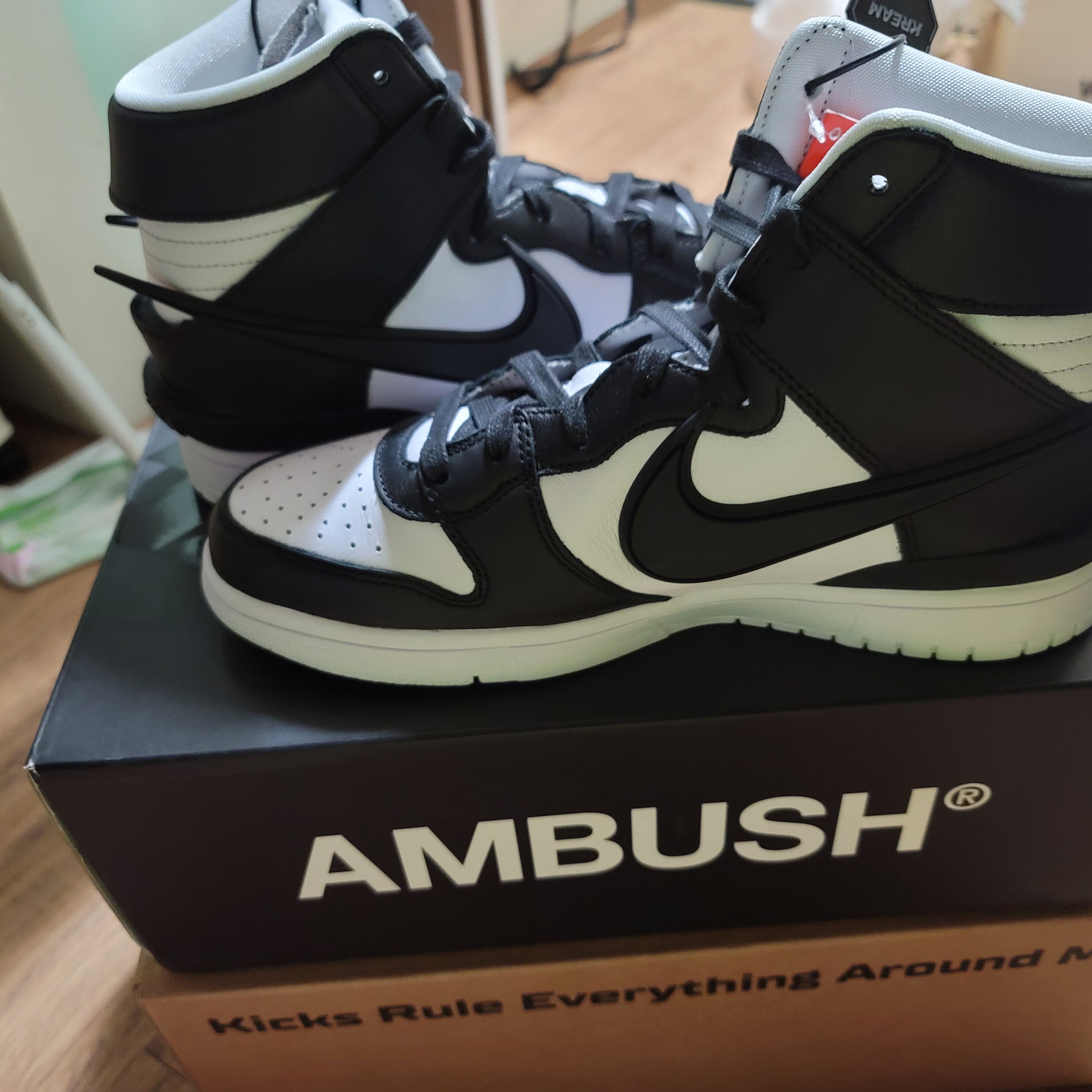 Nike x Ambush Dunk High Black 착용 스타일 - 3