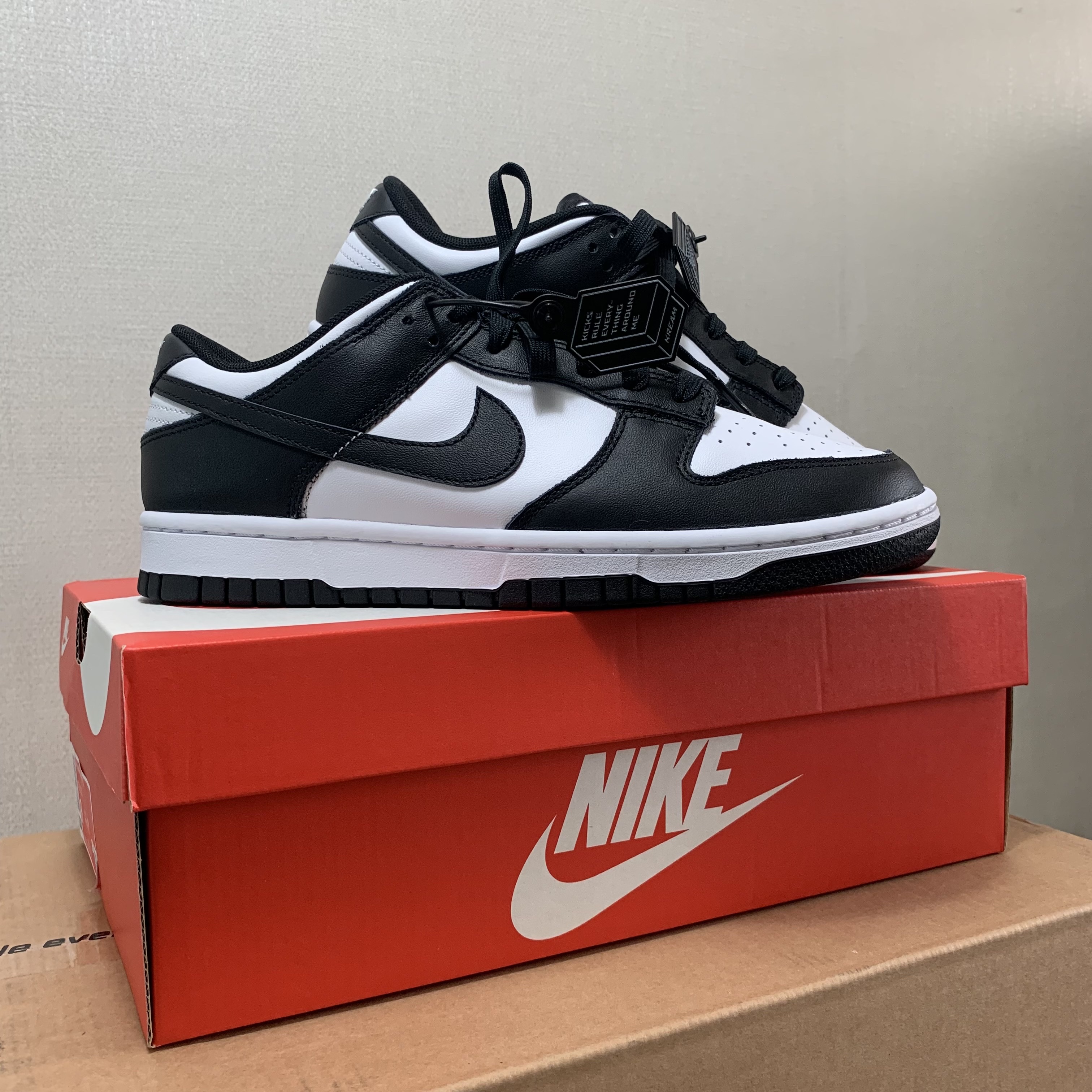 Nike Dunk Low Retro Black 착용 스타일 - 1