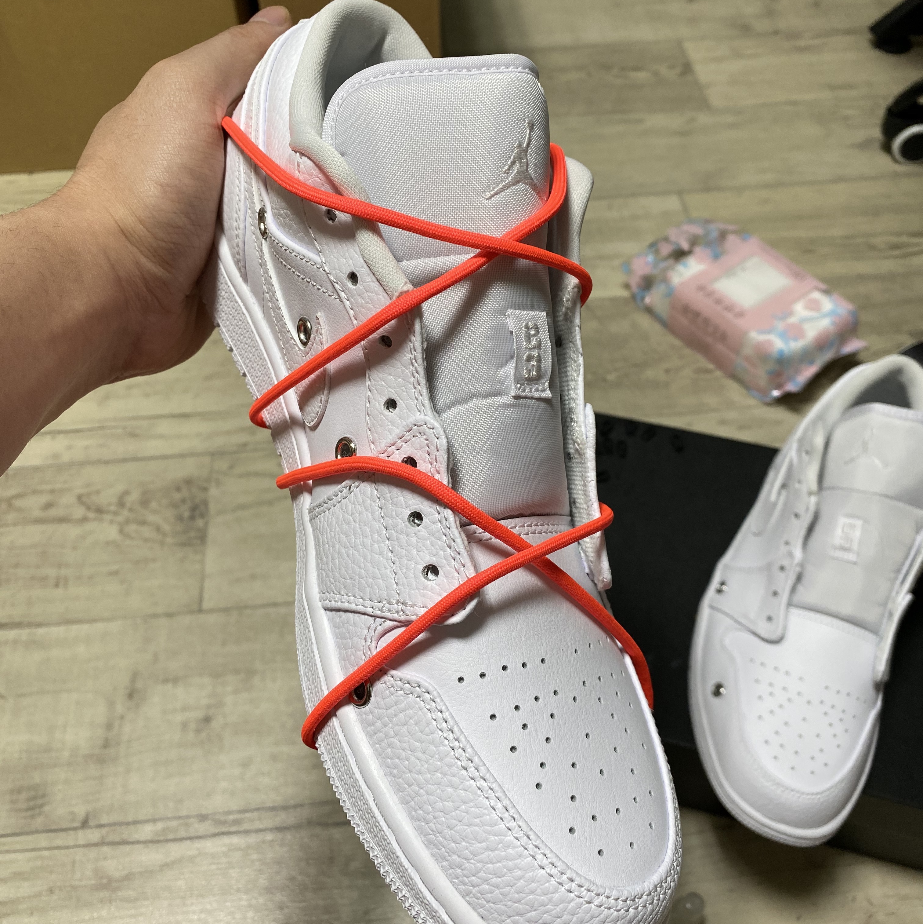 Nike x Off-White Dunk Low Pine Green, Jordan 1 Low Triple White Tumbled Leather 2020 착용 스타일 - 4