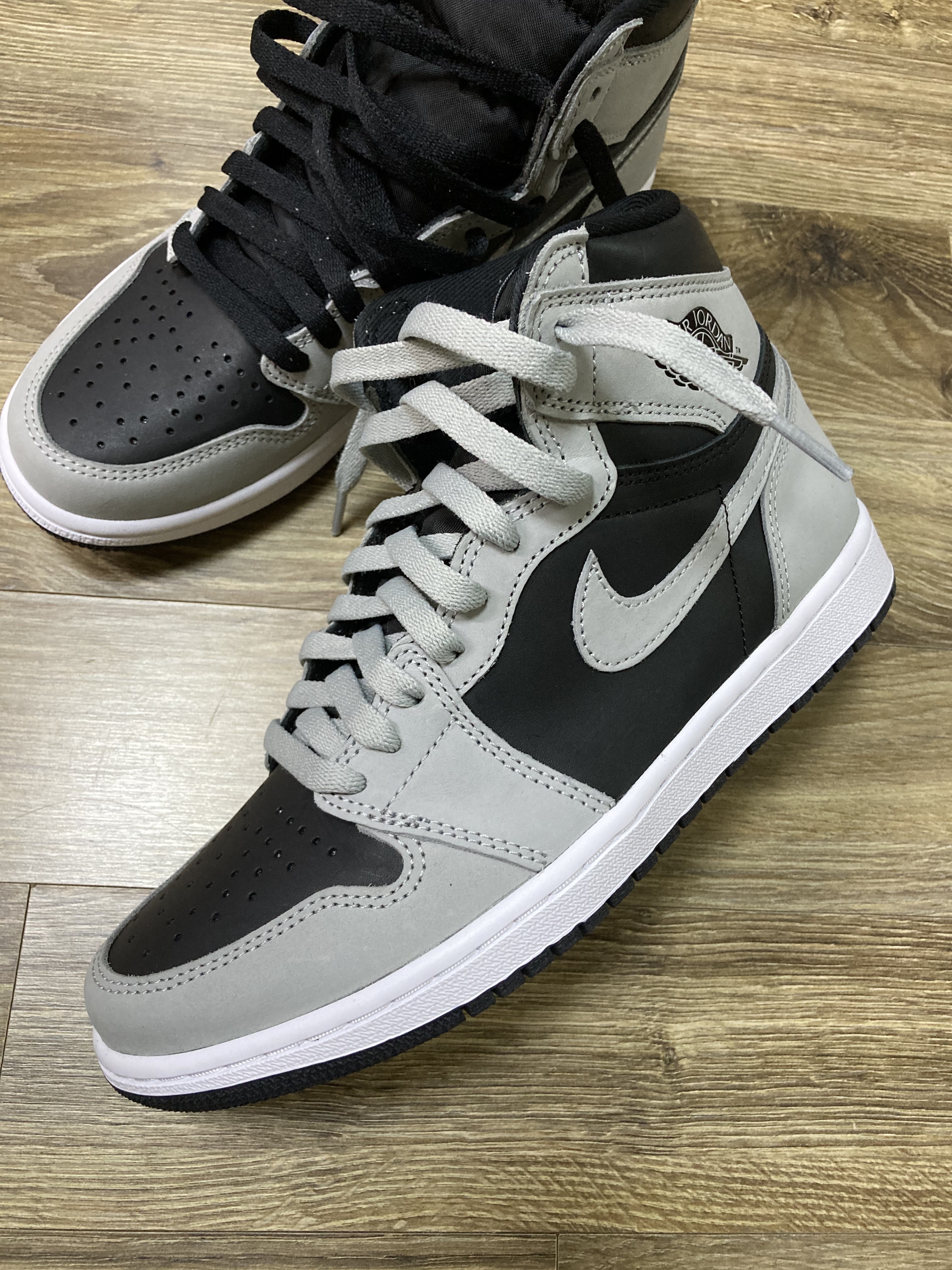 Jordan 1 Retro High OG Shadow 2.0 착용 스타일 - 3