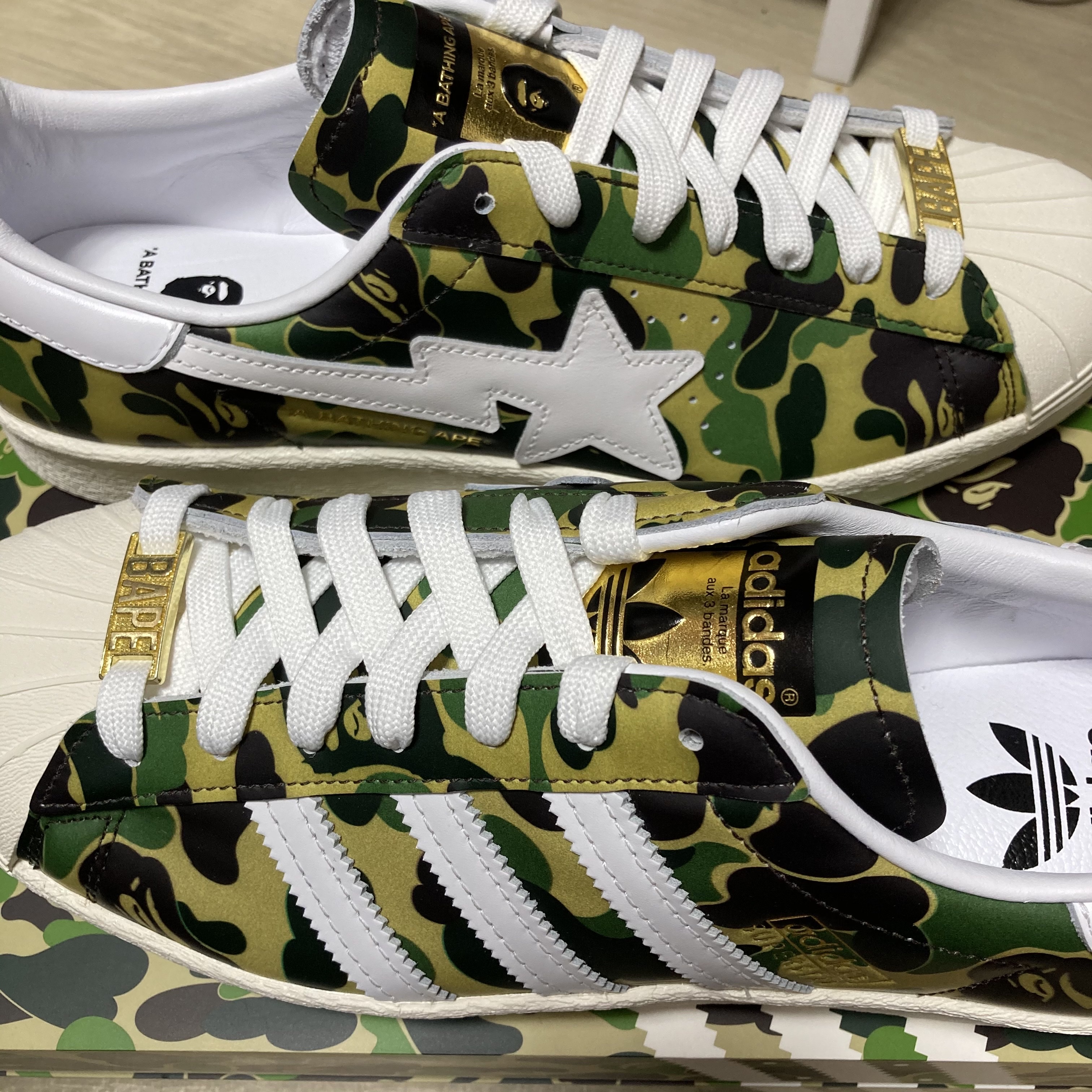 Adidas x BAPE Superstar 80s Green Camo 착용 스타일 - 5