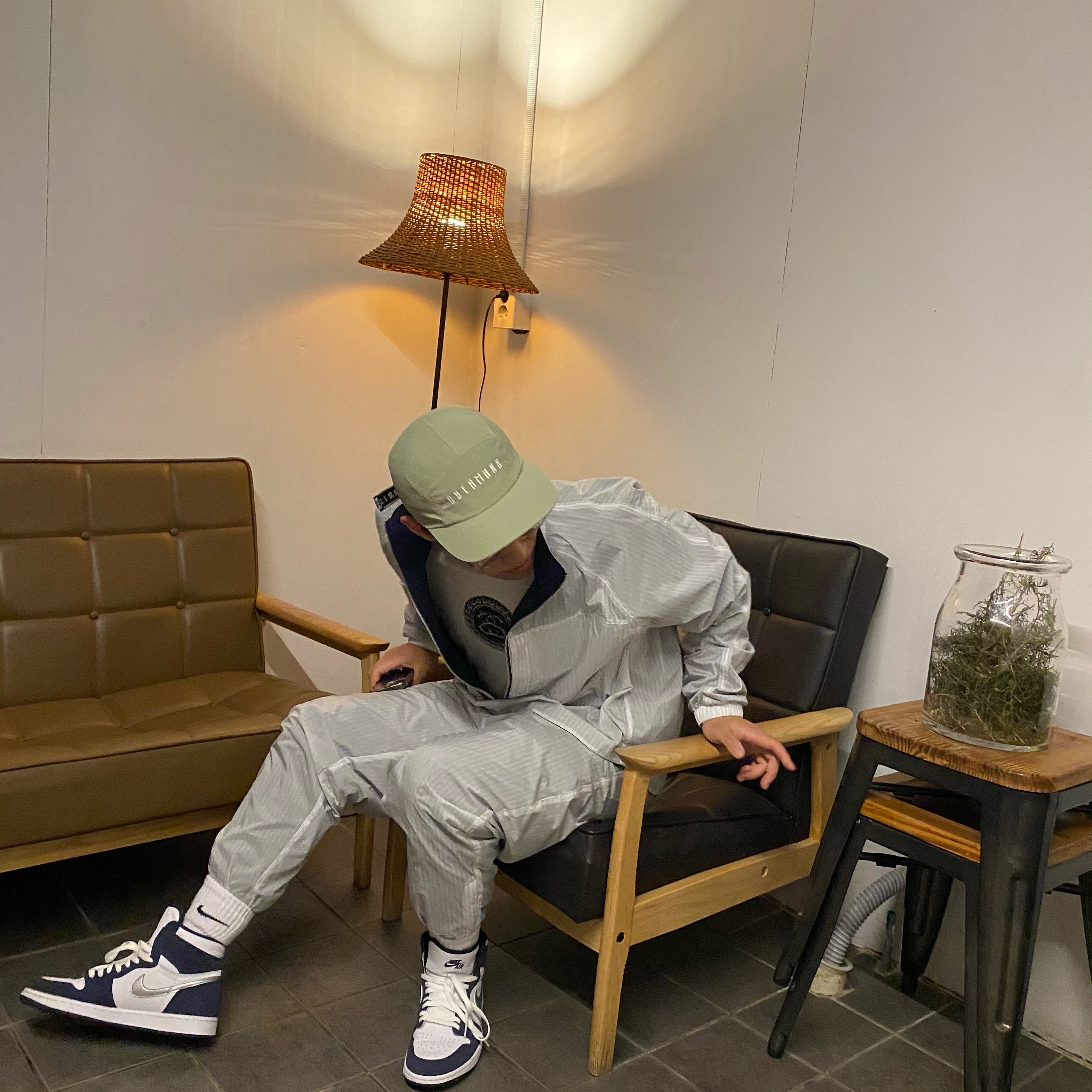 Nike x Stussy Big Swoosh LS T-Shirt White - US/EU, Nike x Kim Jones Reversible Wind Breaker Navy - US/EU 착용 스타일 - 3