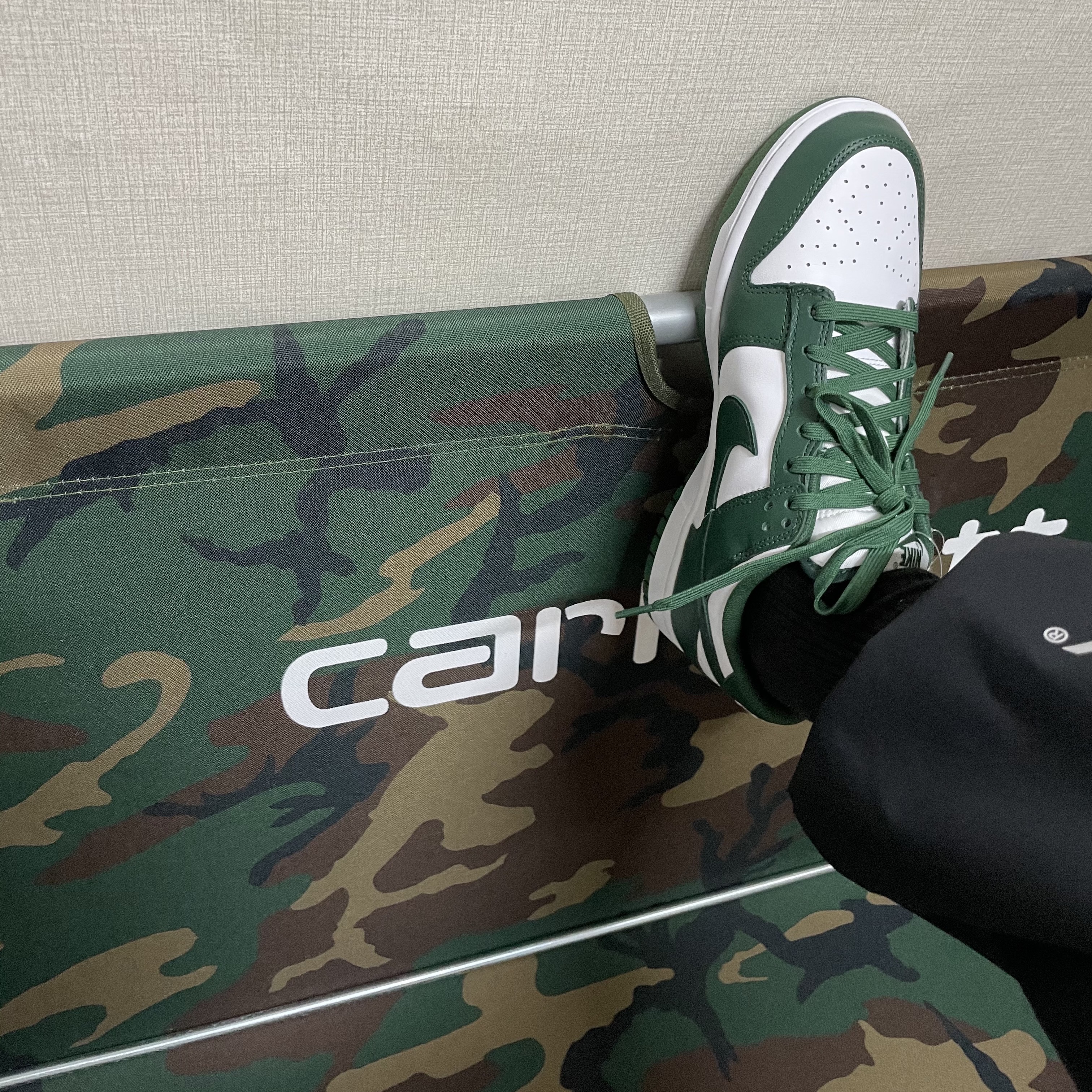 Nike Dunk Low Retro Varsity Green 착용 스타일