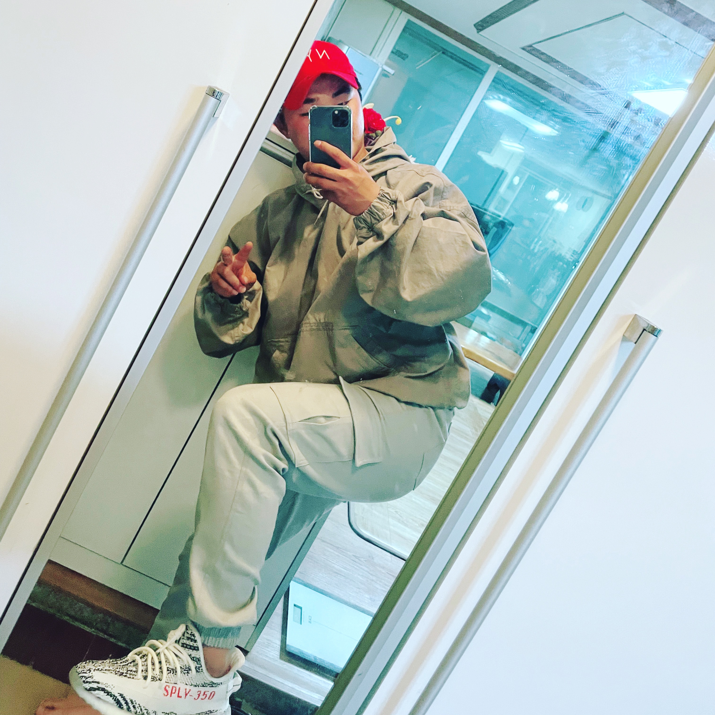 Adidas Yeezy Boost 350 V2 Zebra 2017/2019/2020 착용 스타일